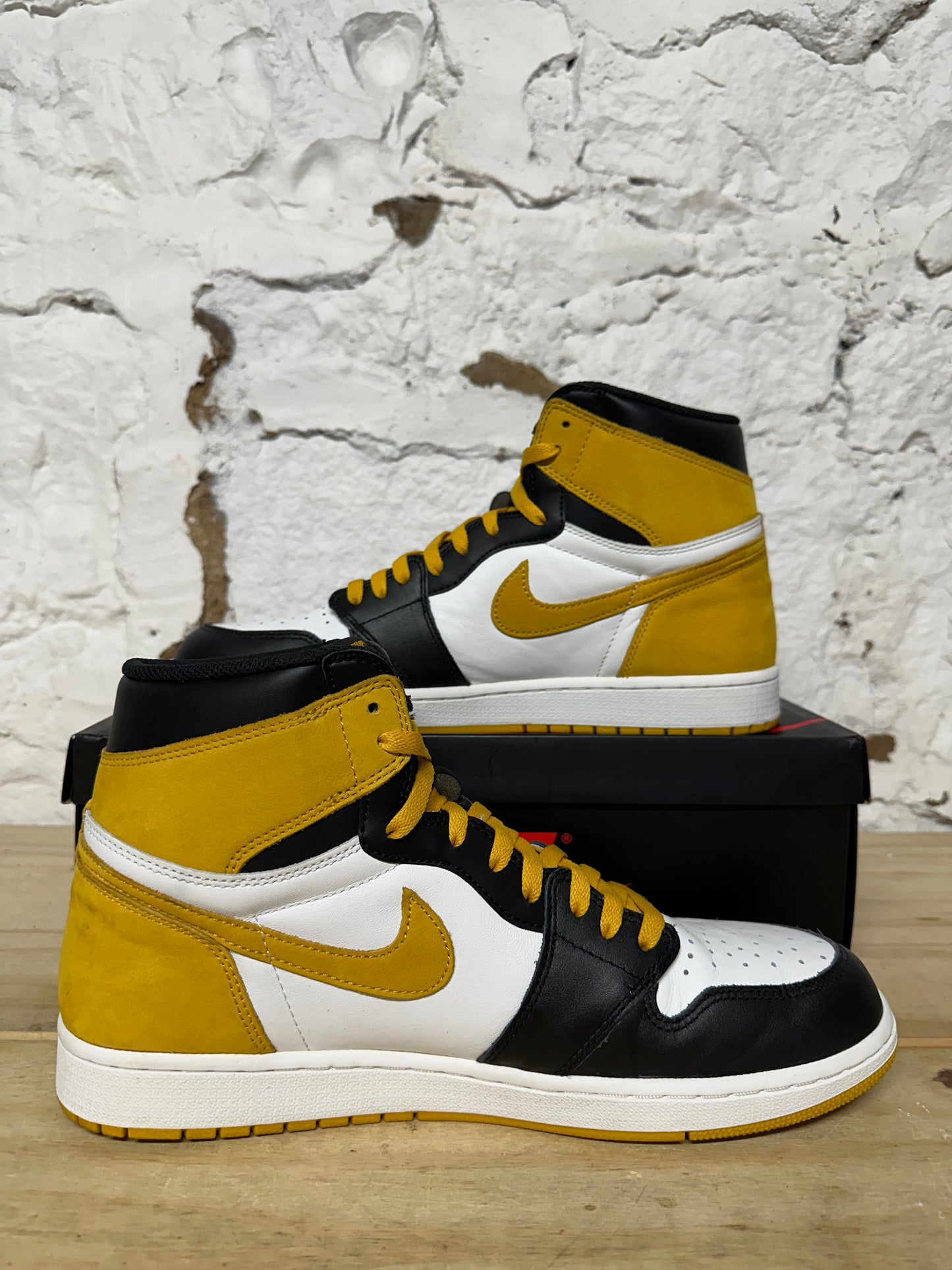 Air Jordan 1 High Yellow Ochre Sz 13