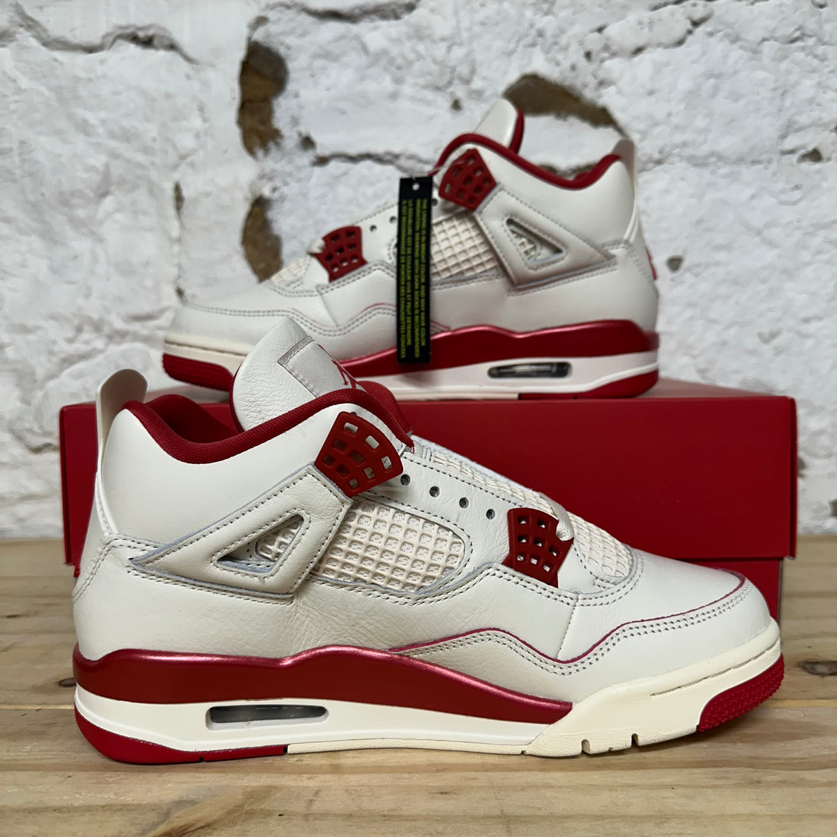 Air Jordan 4 Valentines Day Sierra Red Sz 7 (8.5W) DS