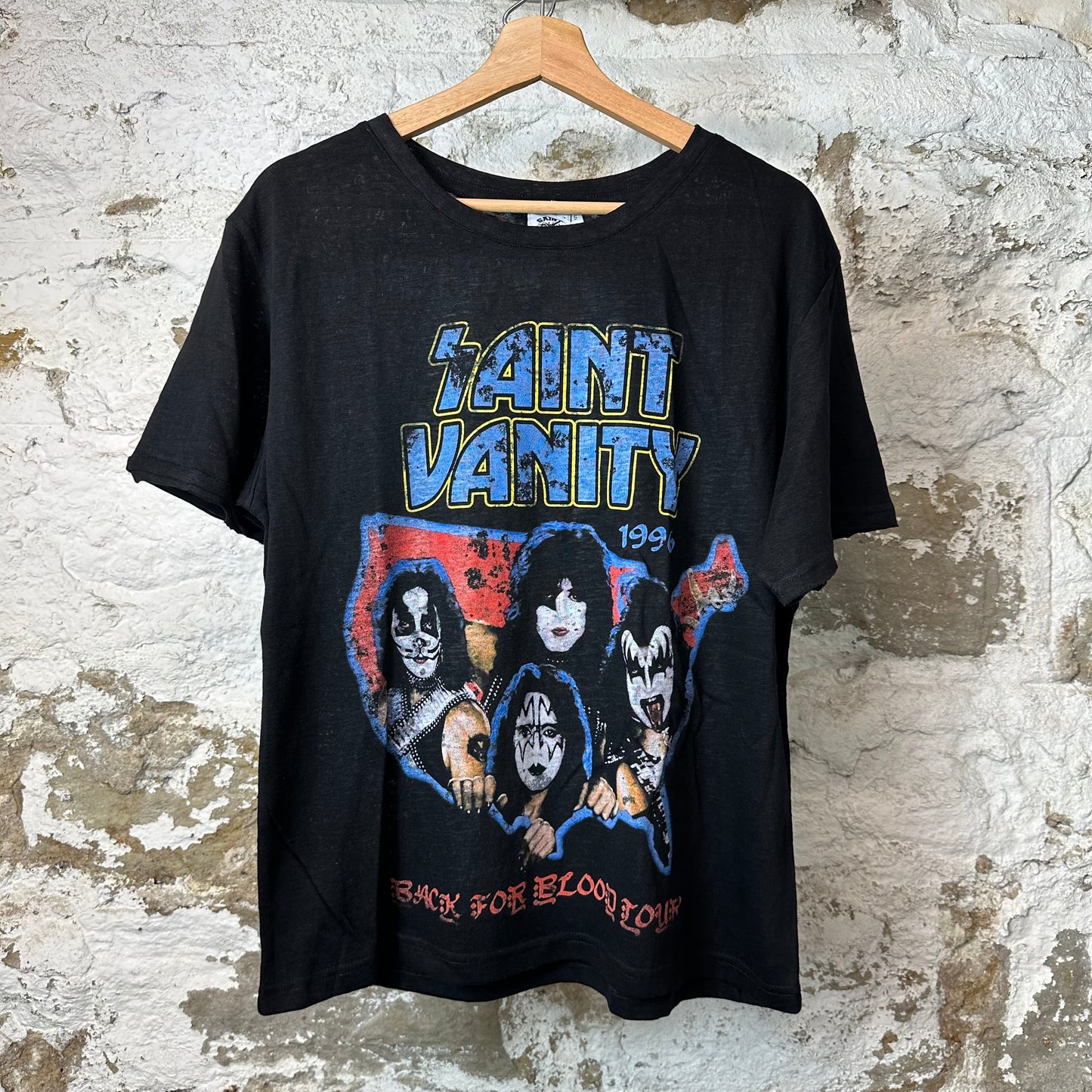 Saint Vanity Kiss Black T-shirt