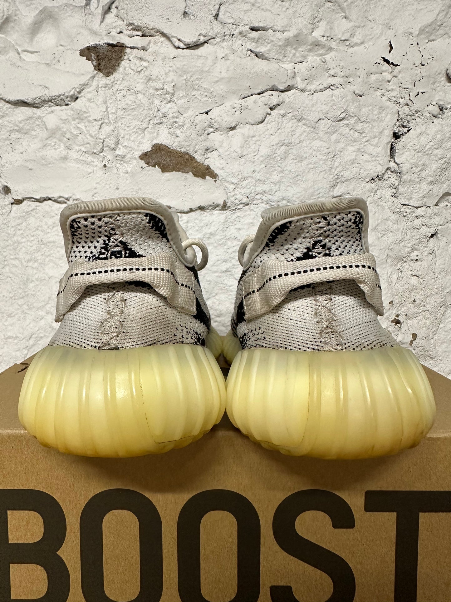 Yeezy 350 V2 Zebra Sz 10.5
