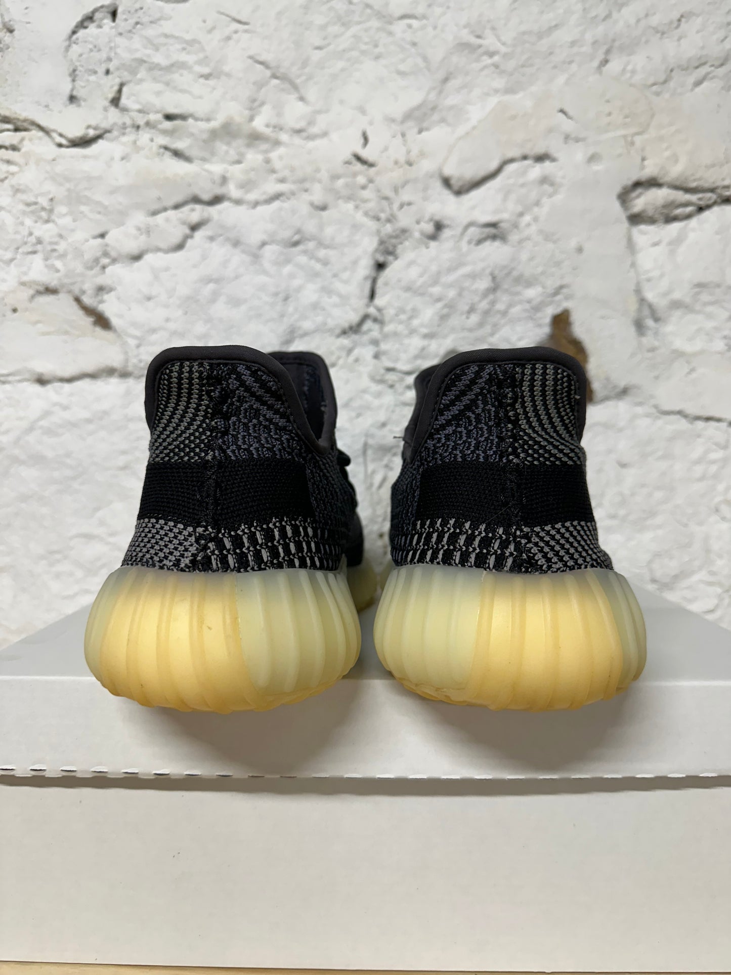 Yeezy 350 V2 Carbon Sz 10