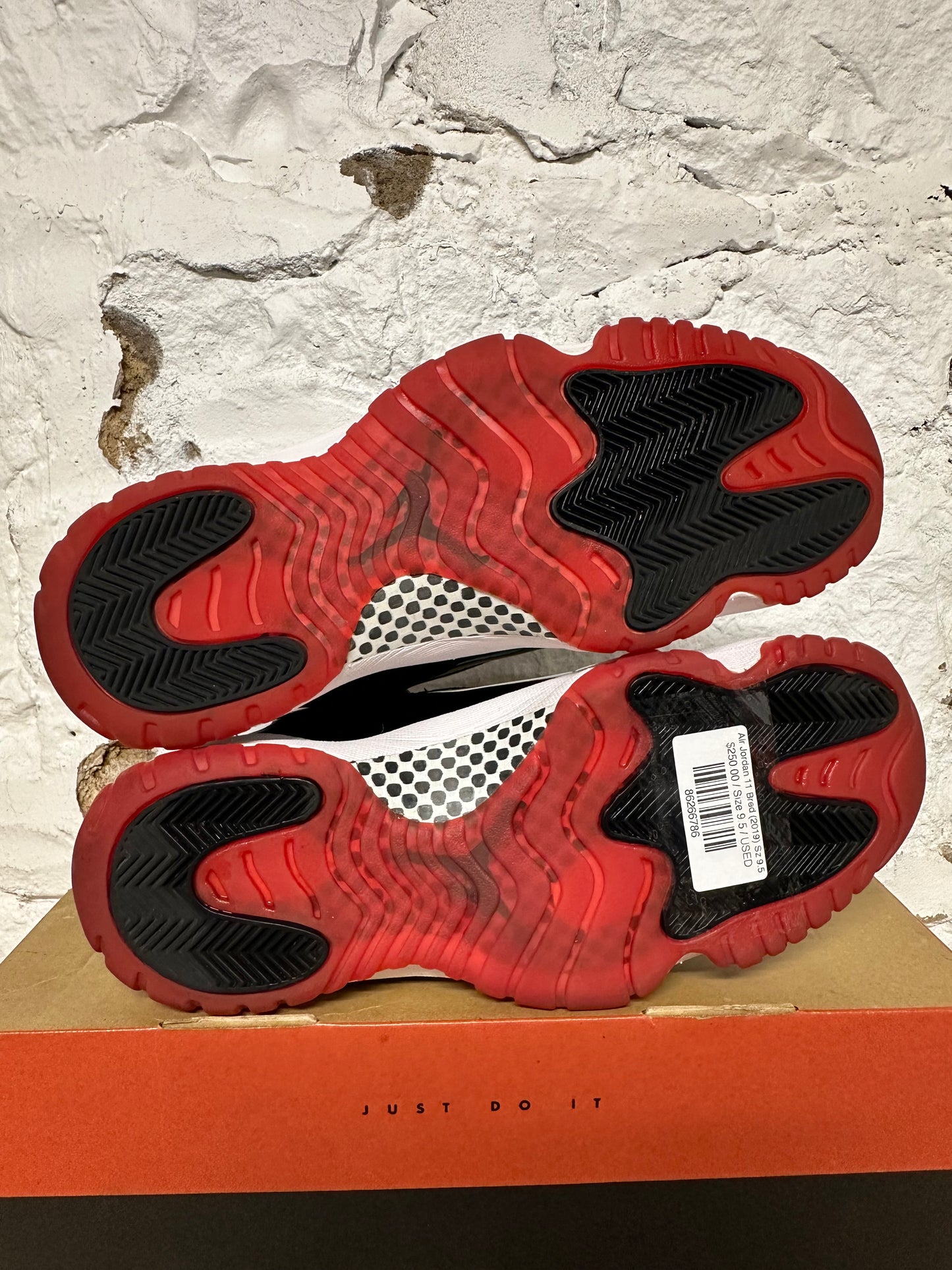 Air Jordan 11 High Bred (2019) Sz 9.5