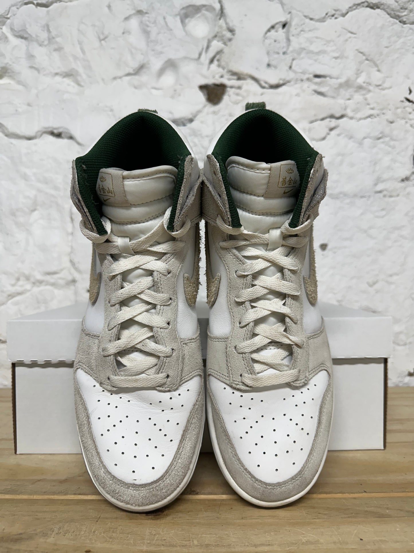 Nike Dunk High Gold Mountain Sz 9