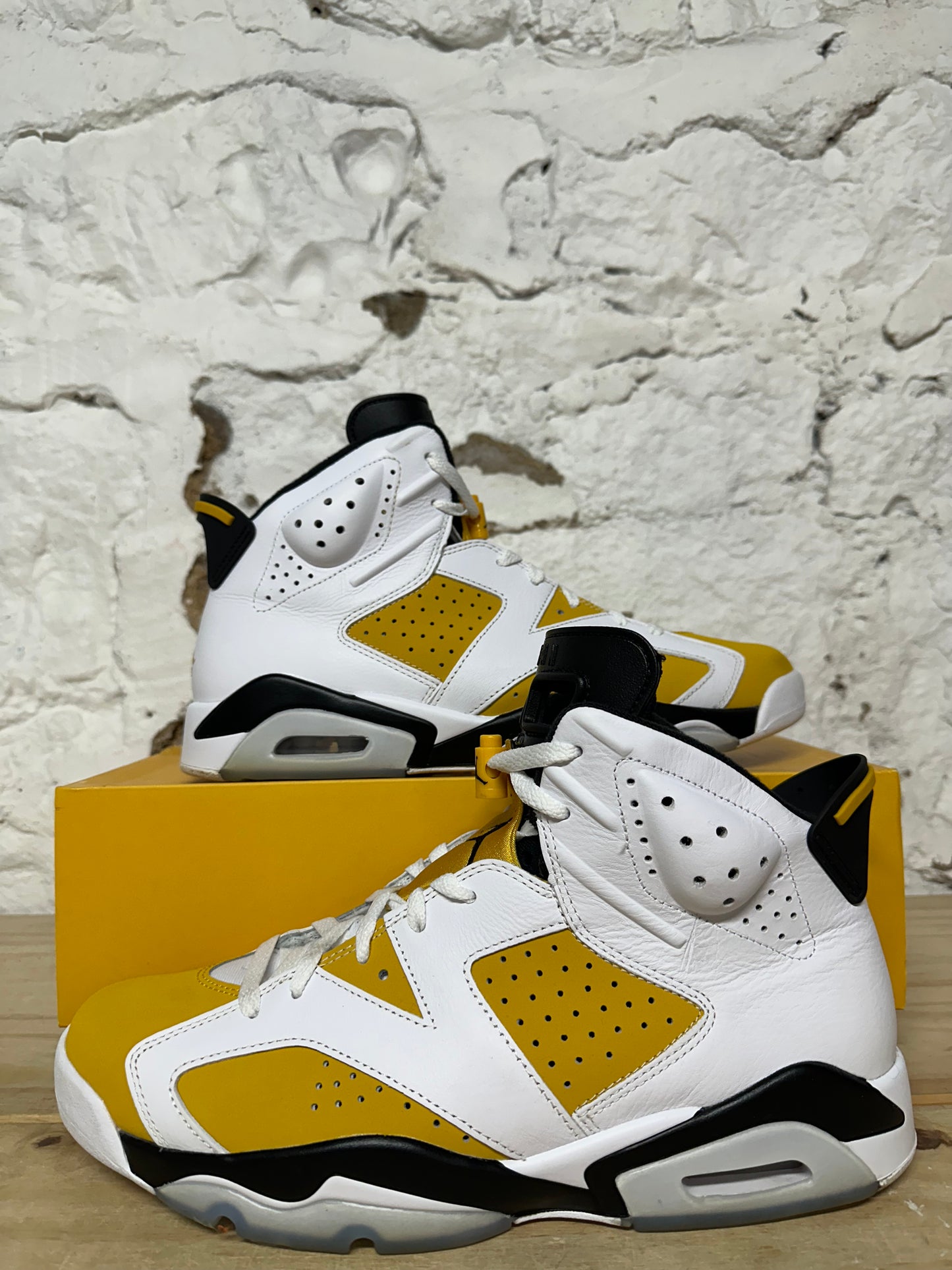 Air Jordan 6 Yellow Ochre Sz 12