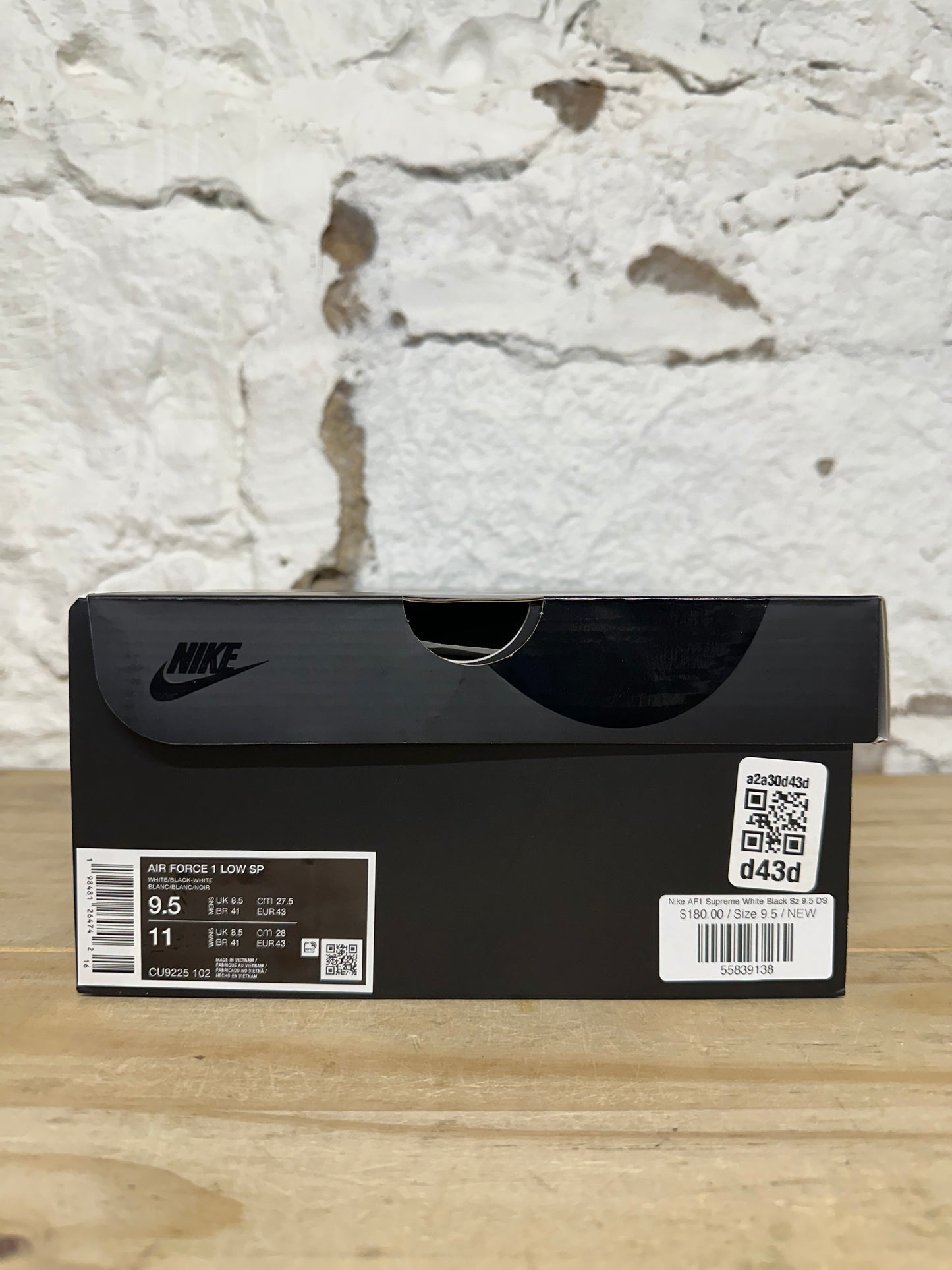 Nike Air Force 1 Low Supreme White Black Sz 9.5 DS