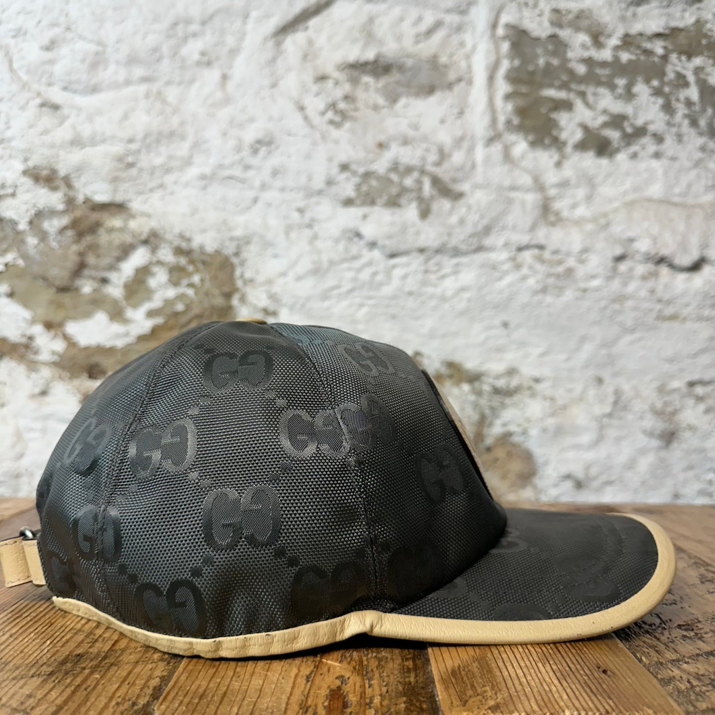 Gucci Gray Monogram Circle Logo Hat Sz L