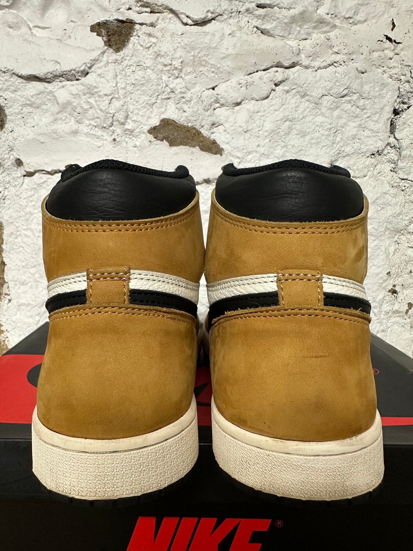 Air Jordan 1 Rookie Of The Year Sz 11