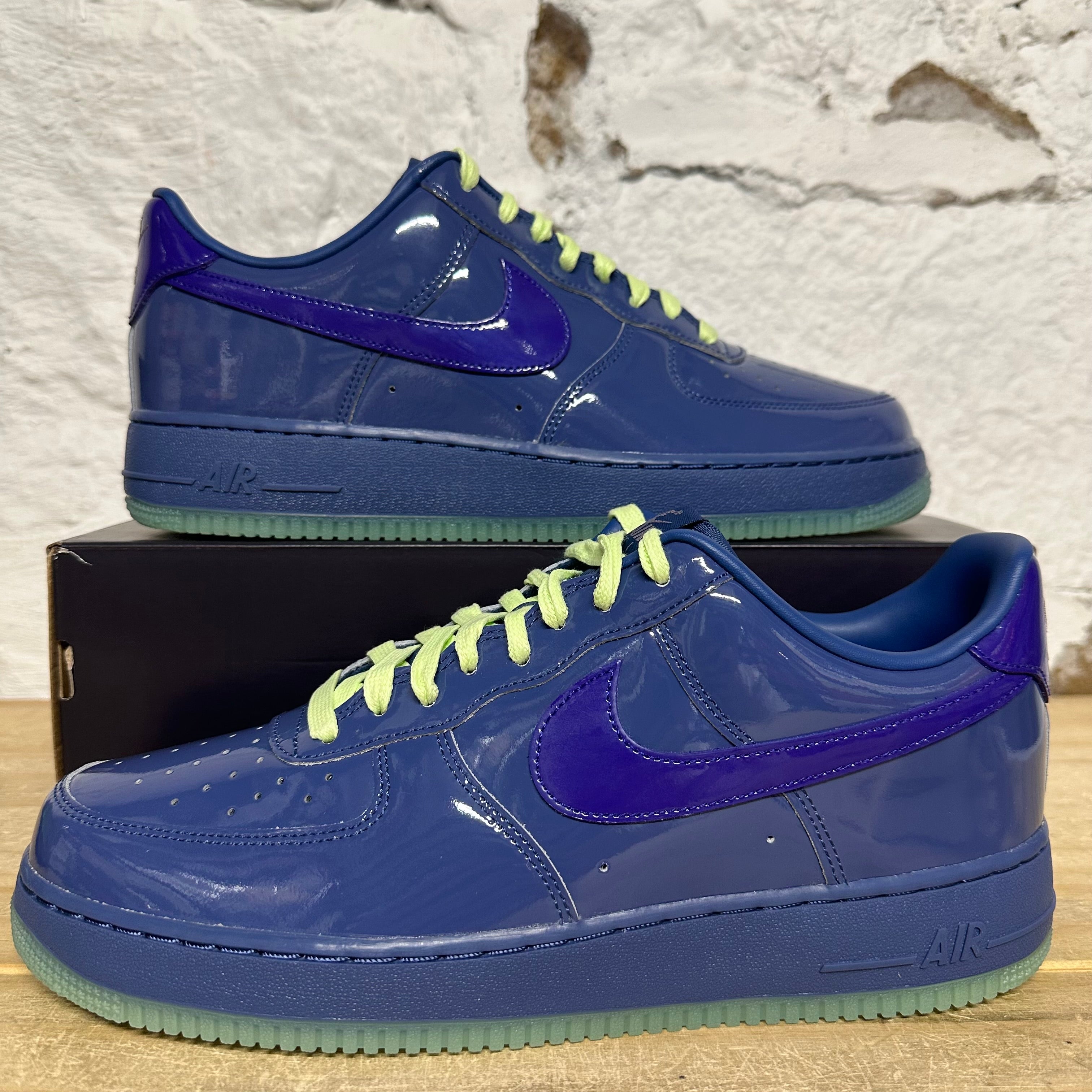 Nike Air Force 1 Low Patent Mystic Navy Grape Ice Sz 11 DS