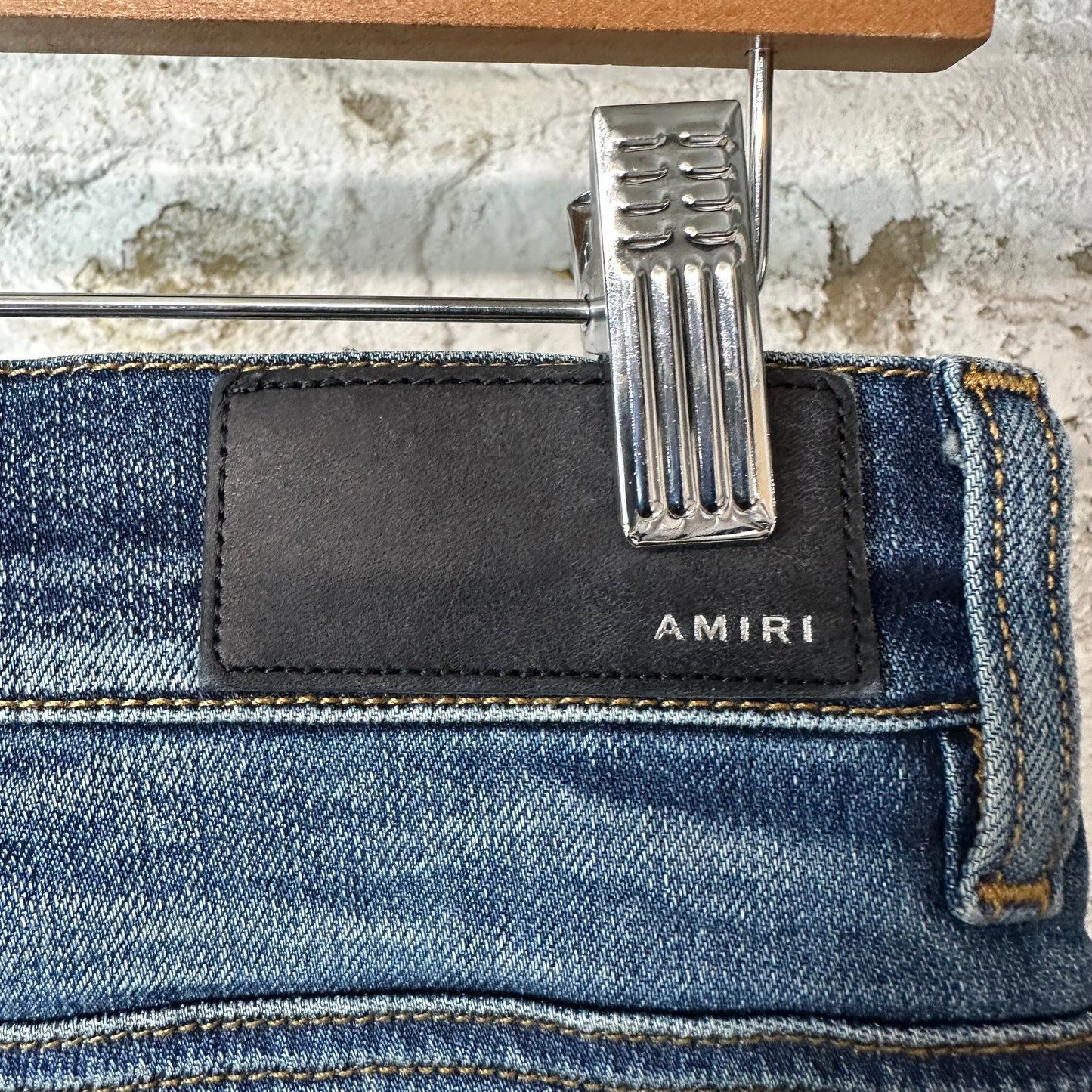 Amiri Knee Rip Dark Blue Denim Jeans Sz 30