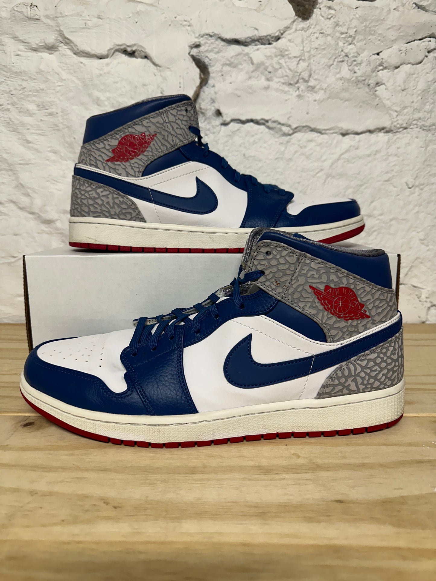 Air Jordan 1 Mid True Blue Sz 13