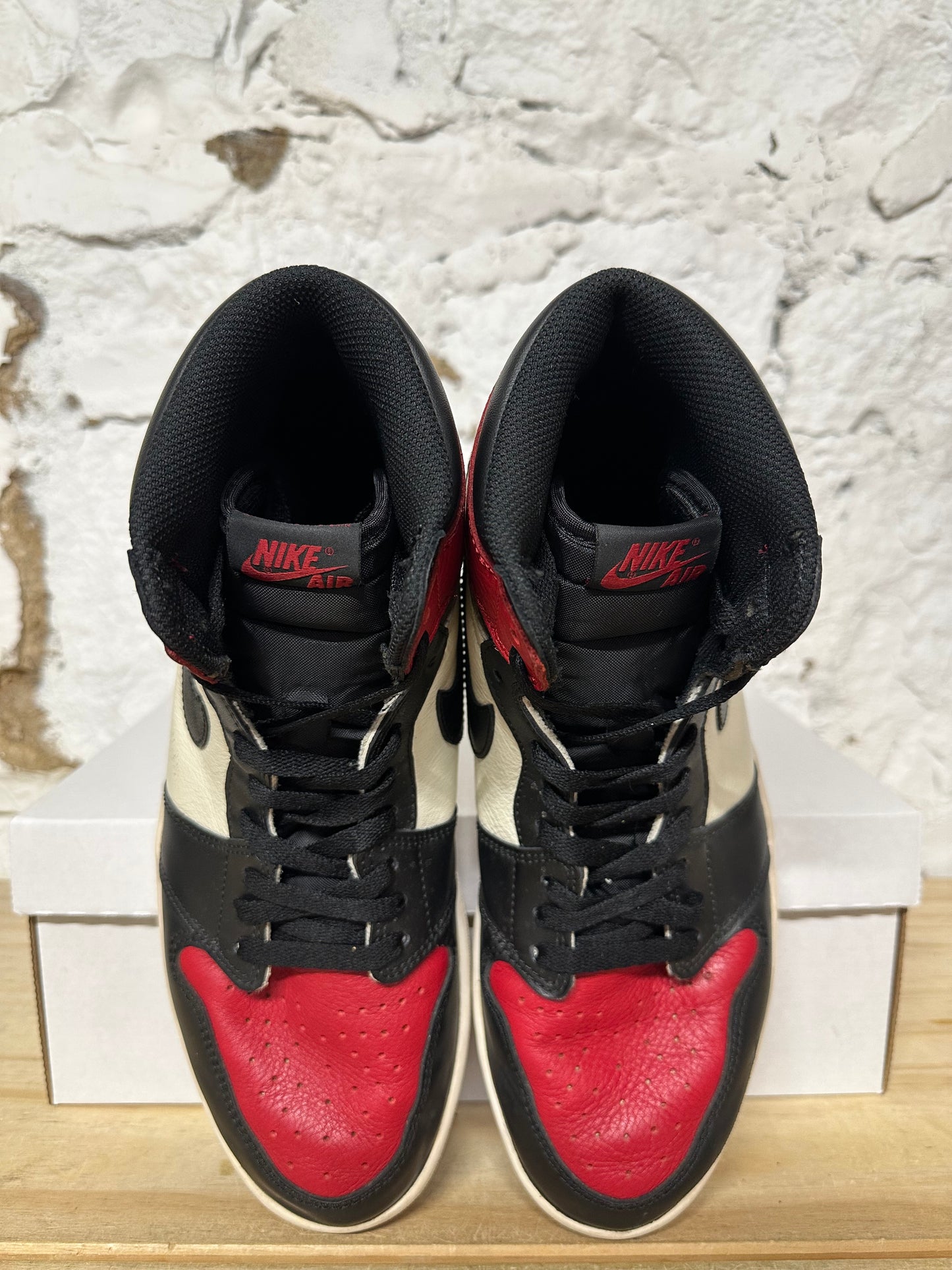 Air Jordan 1 High Bred Toe Sz 11