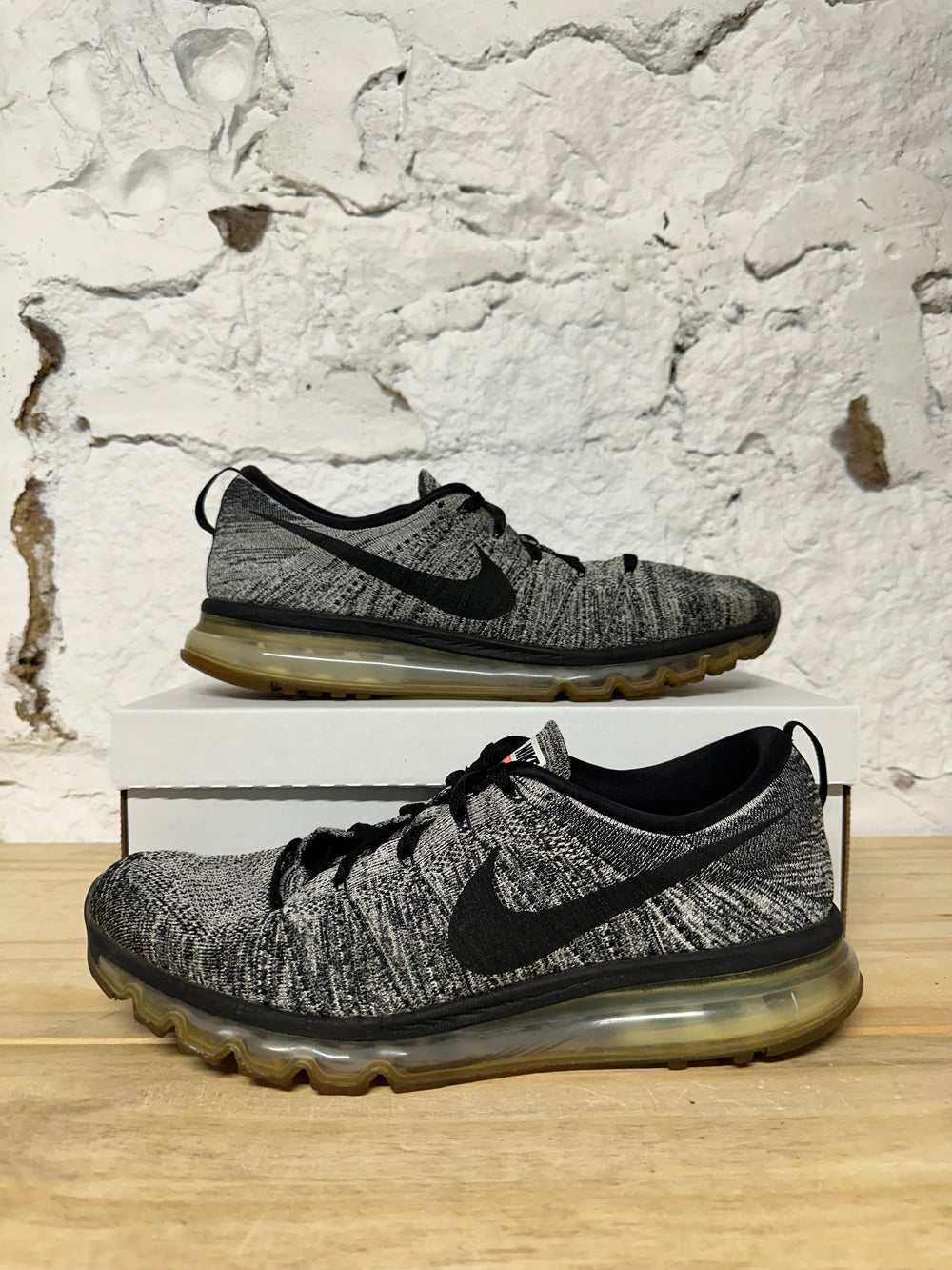 Nike Air Max Flyknit Oreo Sz 13