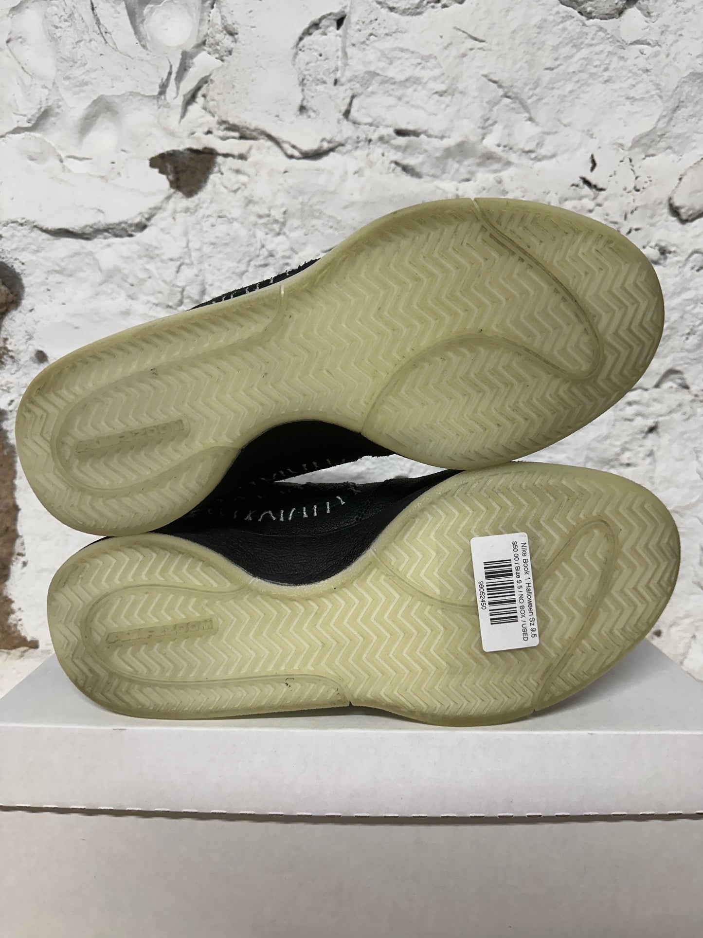 Nike Book 1 Halloween Sz 9.5