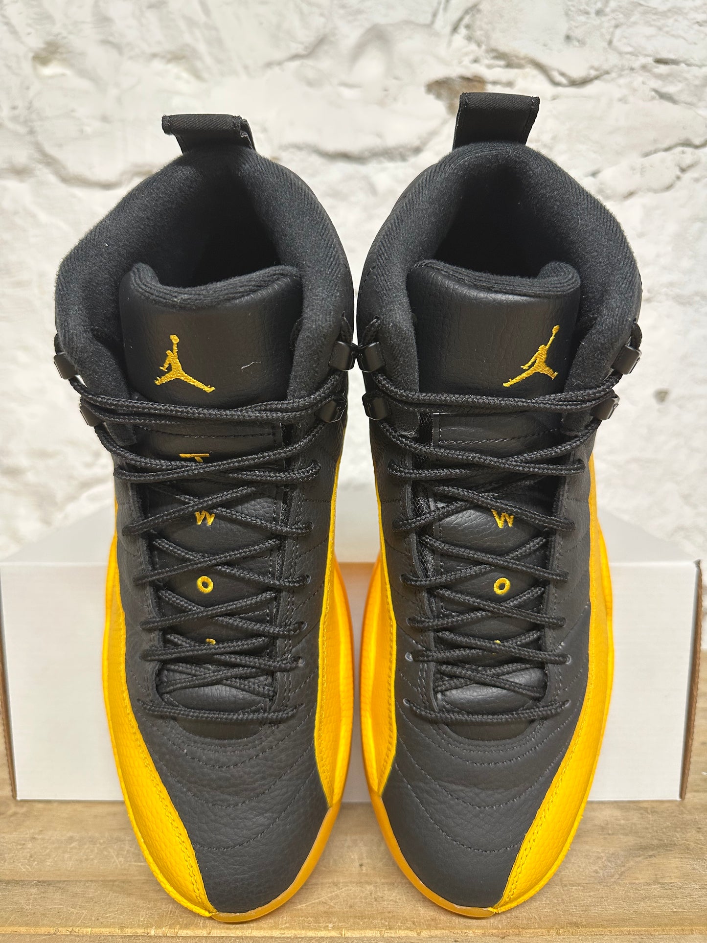 Air Jordan 12 Black University Gold Sz 10