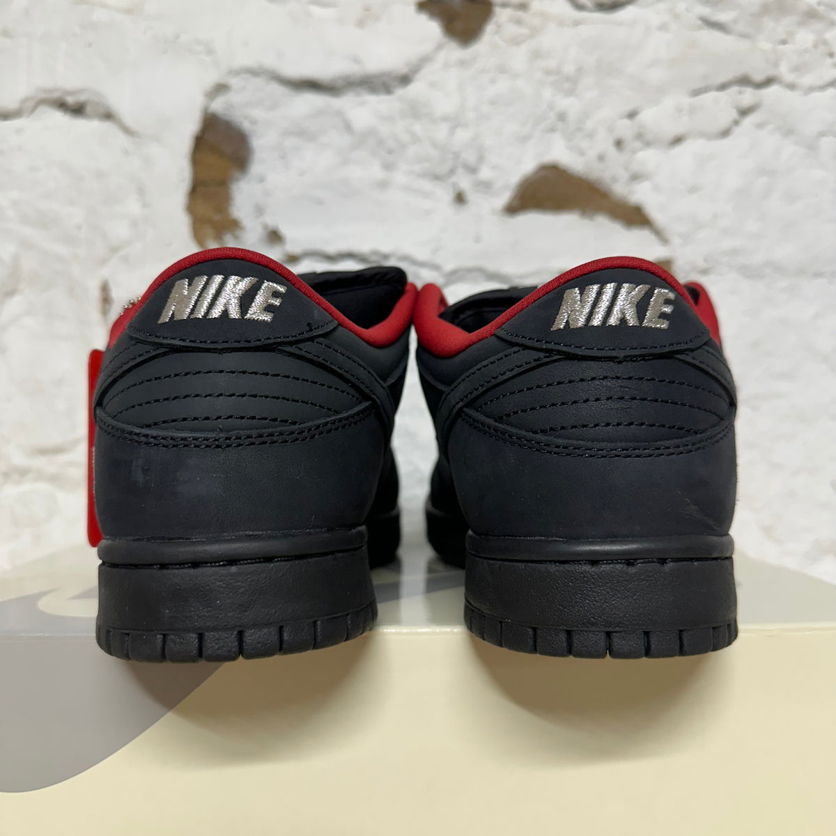 Nike SB Dunk Low Supreme 94 Black Sz 10 DS