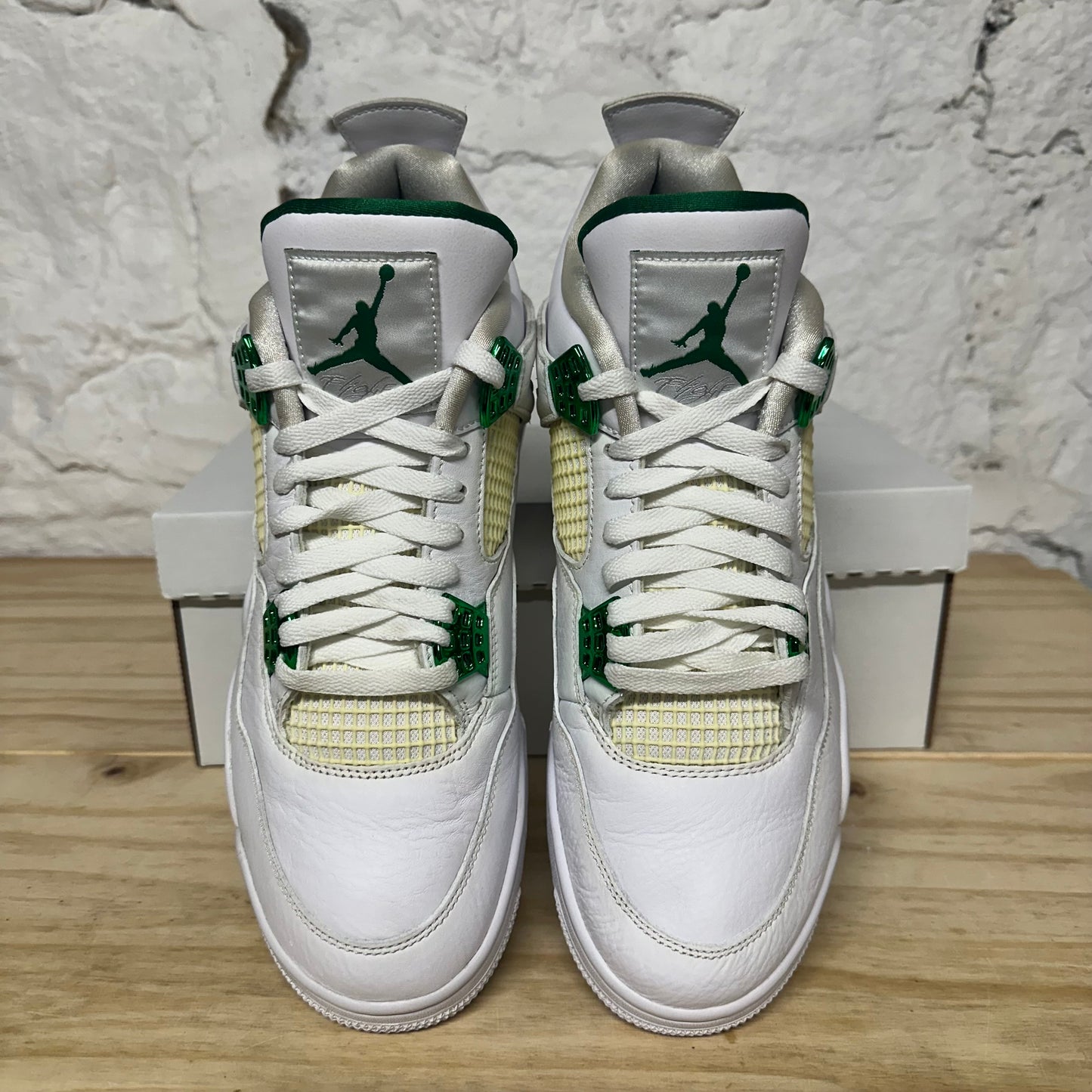 Air Jordan 4 Metallic Green Sz 10.5