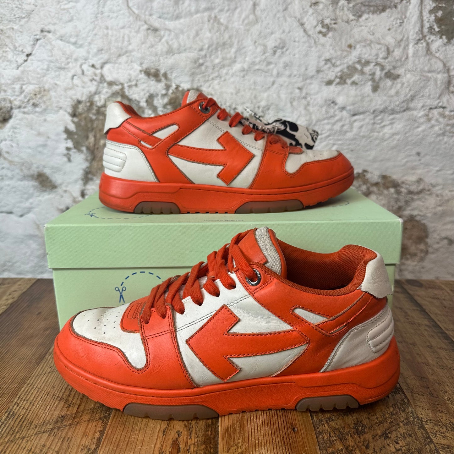 Off-White Orange White Out of Office Sz 9 (42)
