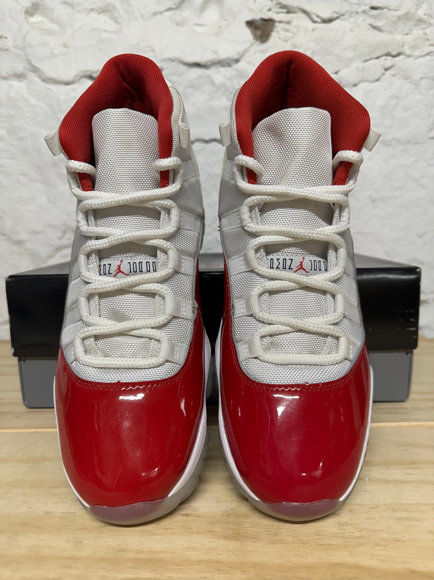 Air Jordan 11 High Cherry Sz 10