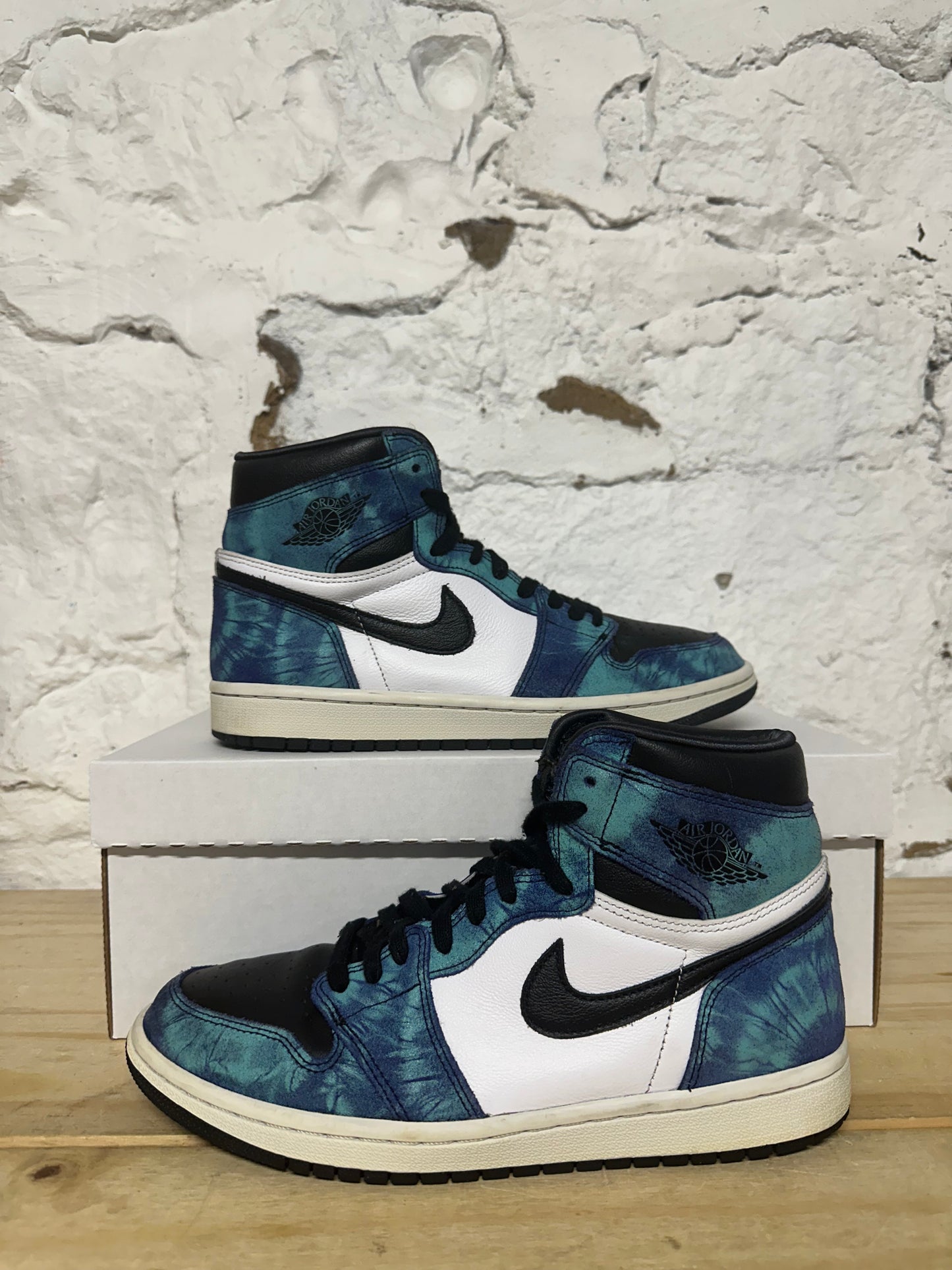 Air Jordan 1 High Tie Dye Sz 8 (9.5W)