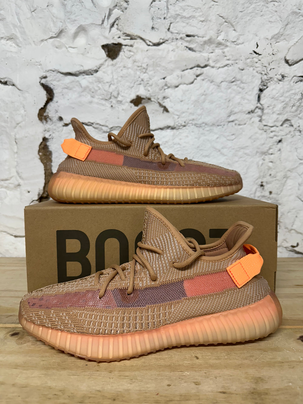Yeezy 350 V2 Clay Sz 9.5