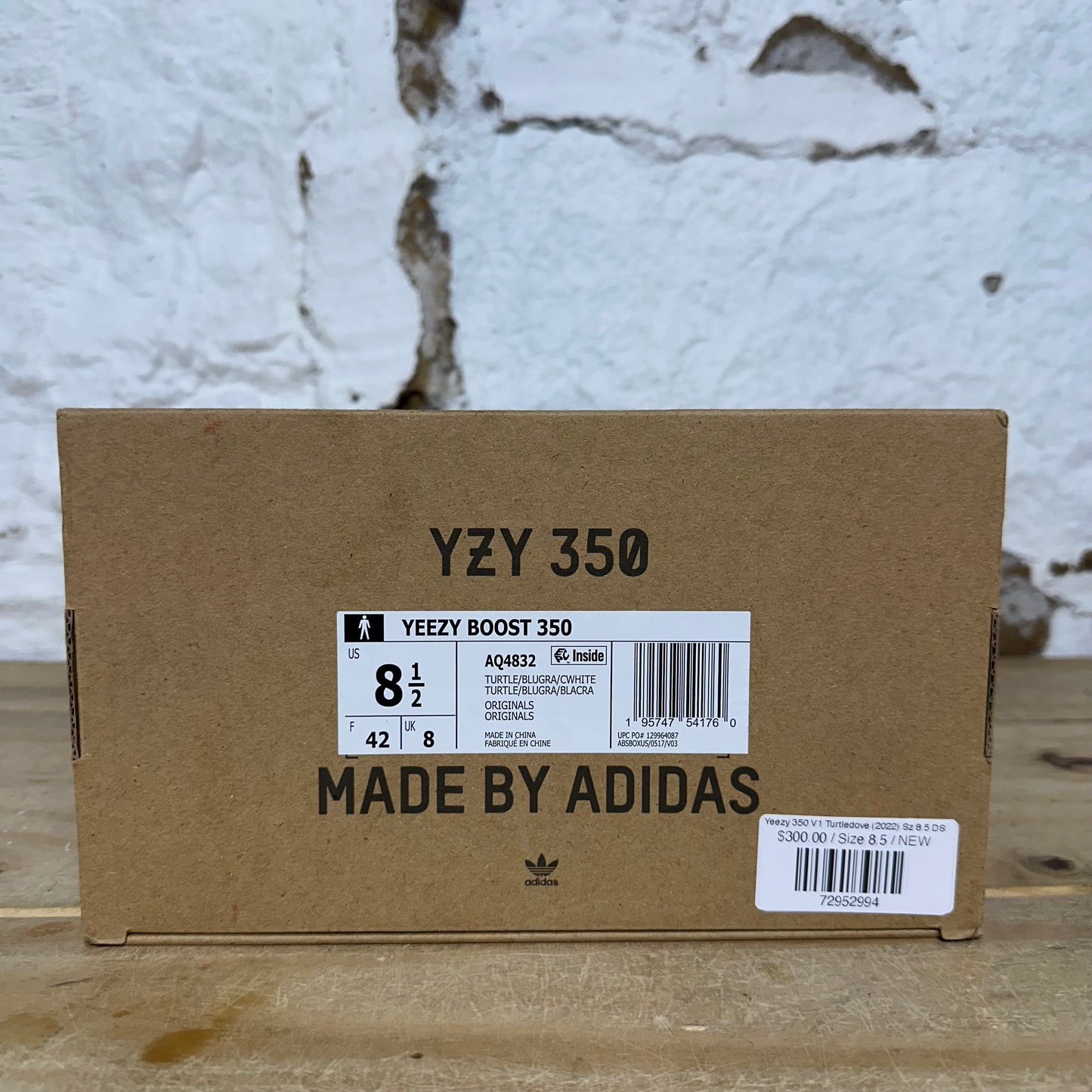 Yeezy 350 Turtledove (2022) Sz 8.5 DS