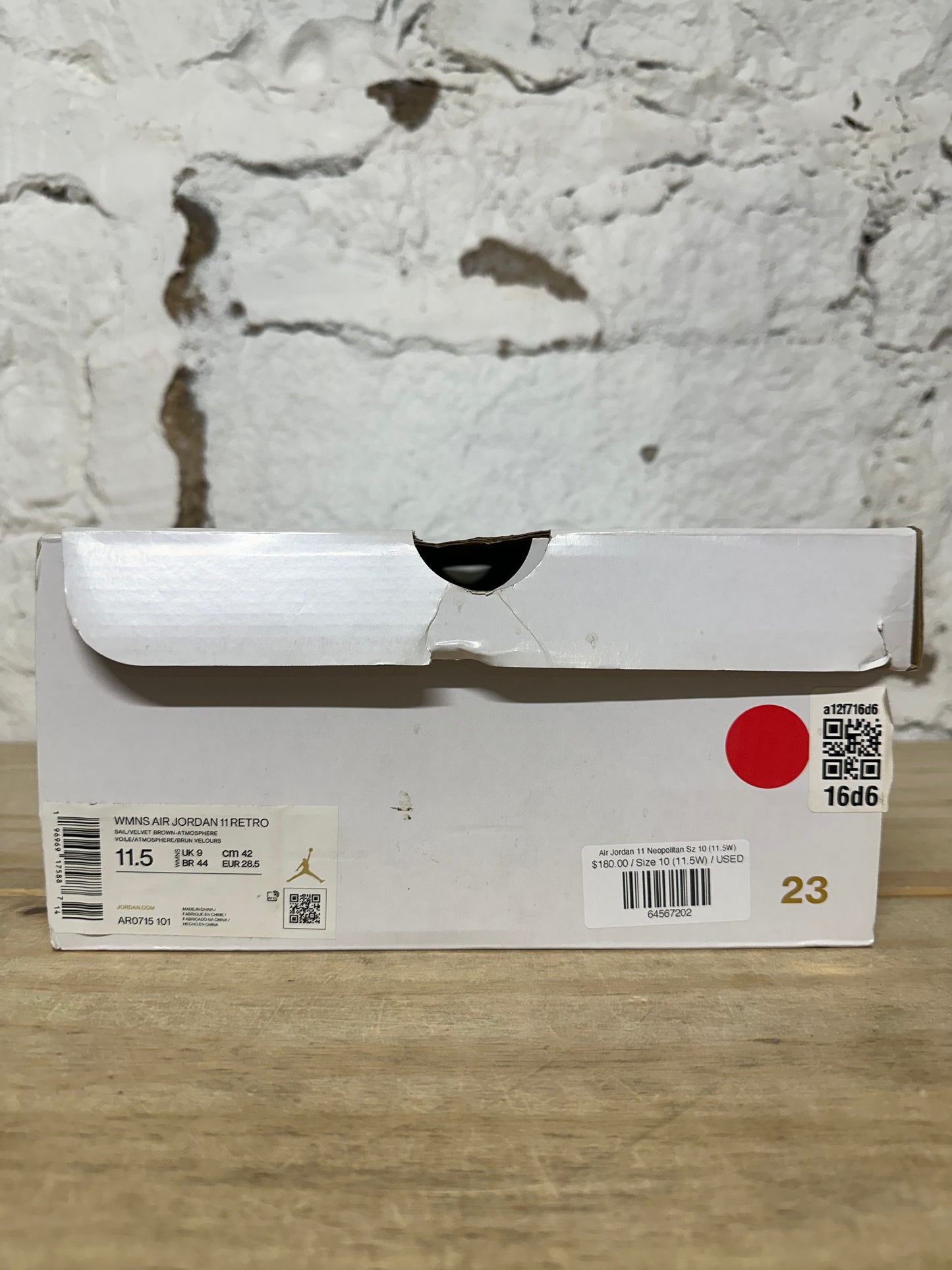 Air Jordan 11 High Neopolitan Sz 10 (11.5W)