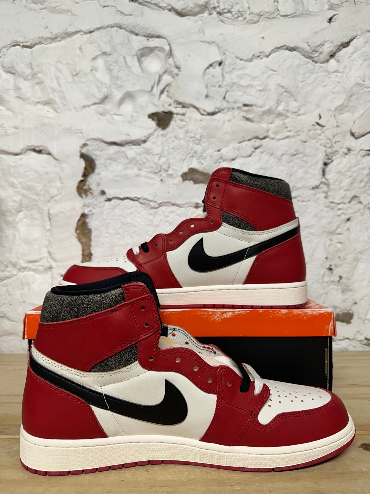 Air Jordan 1 High Chicago Lost And Found Sz 13 DS