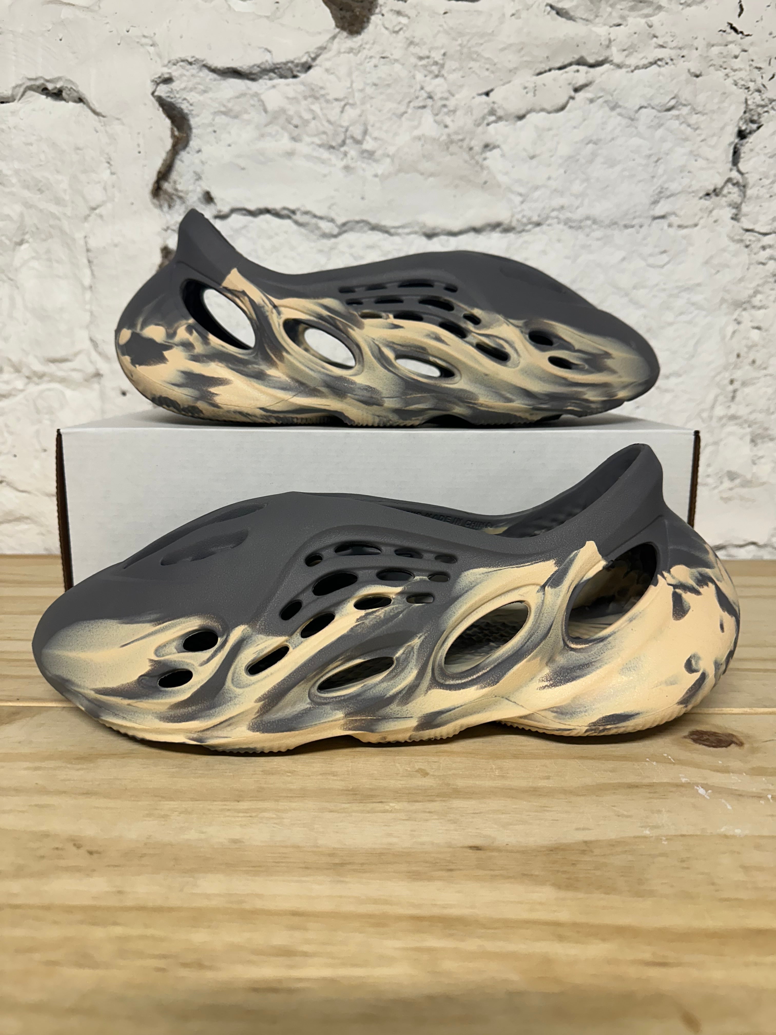 Yeezy Foam Runner MXT Moon Grey Sz 13