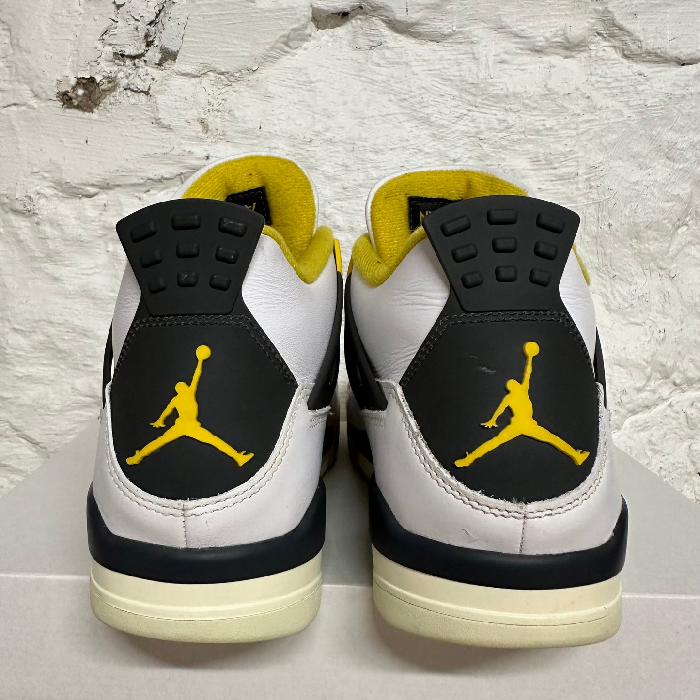 Air Jordan 4 Vivid Sulfer Sz 10.5 (12W)