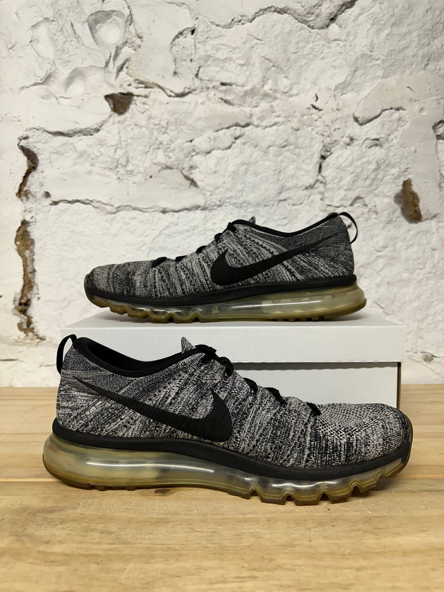 Nike Air Max Flyknit Oreo Sz 13