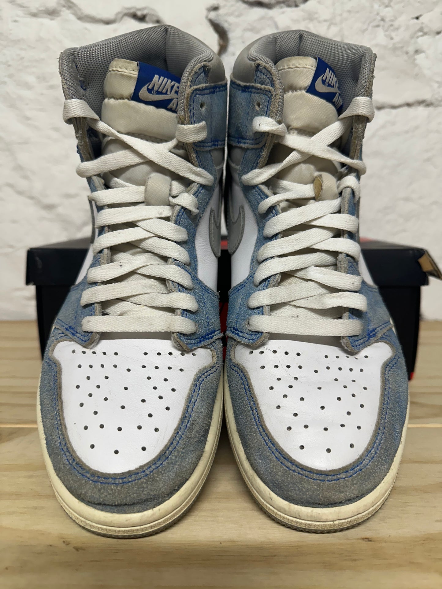 Air Jordan 1 High Hyper Royal Smoke GreySz 9.5