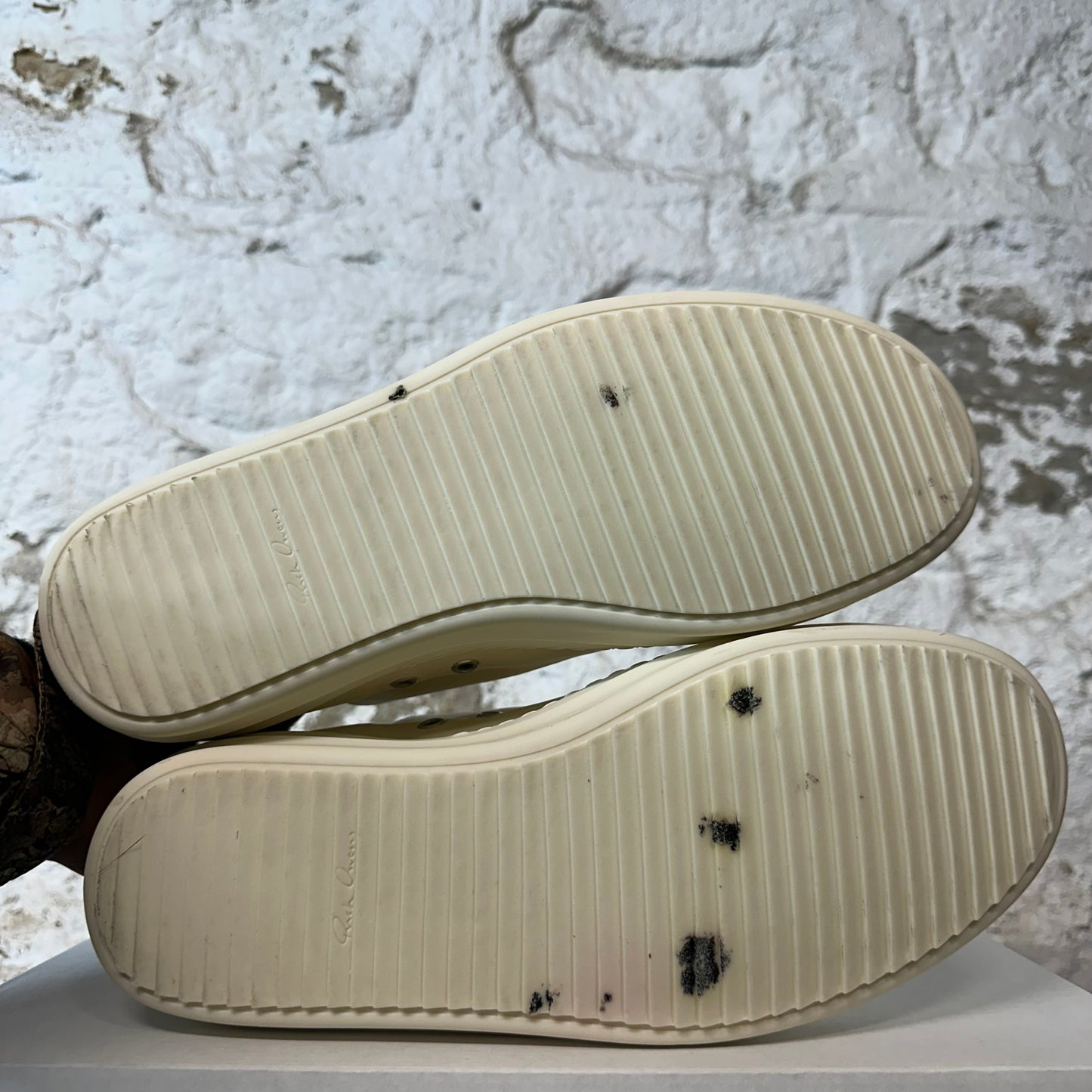 Rick Owens Low Triple Milk Sneaker Sz 9 (42)