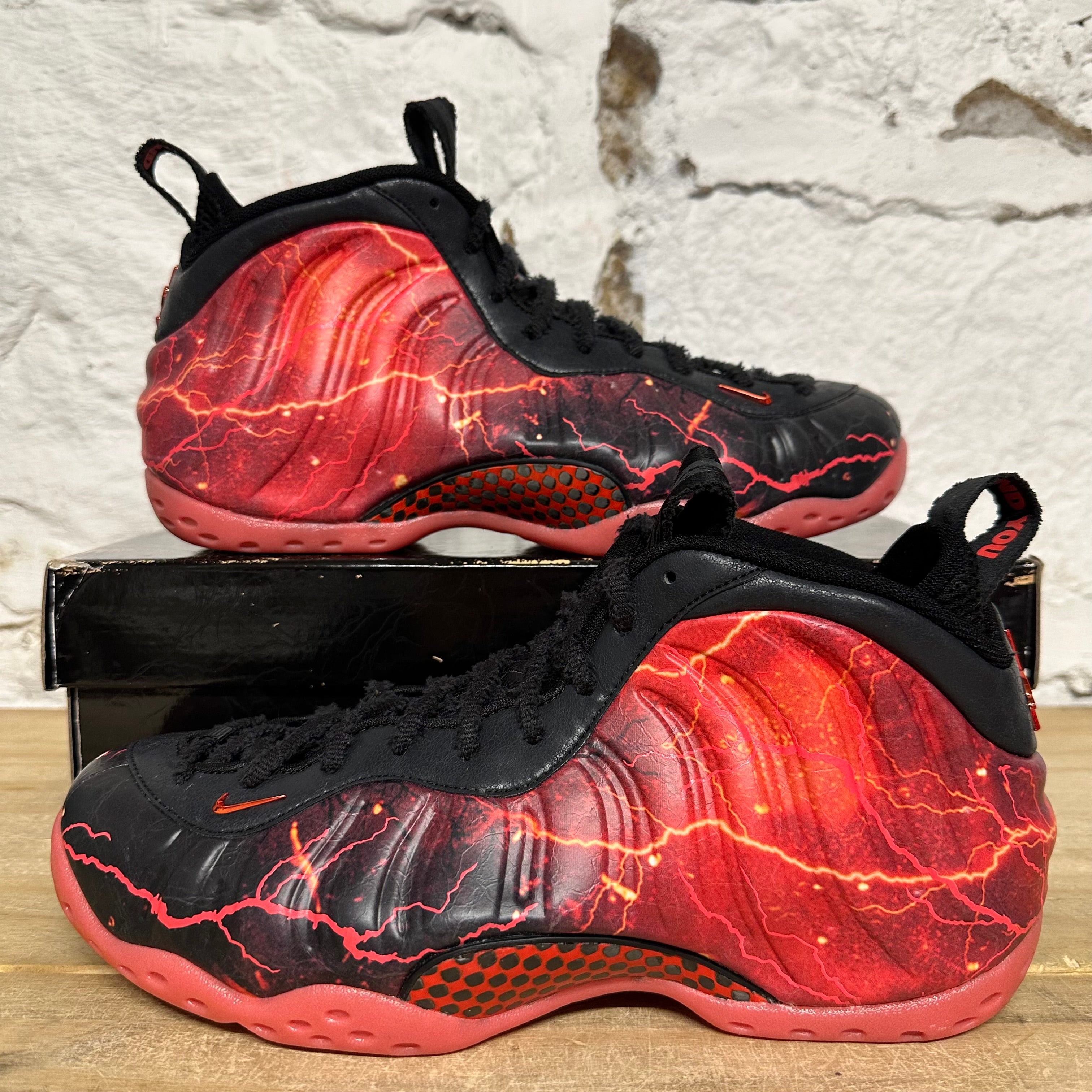 Nike Air Foamposite One Stranger Things Sz 9.5