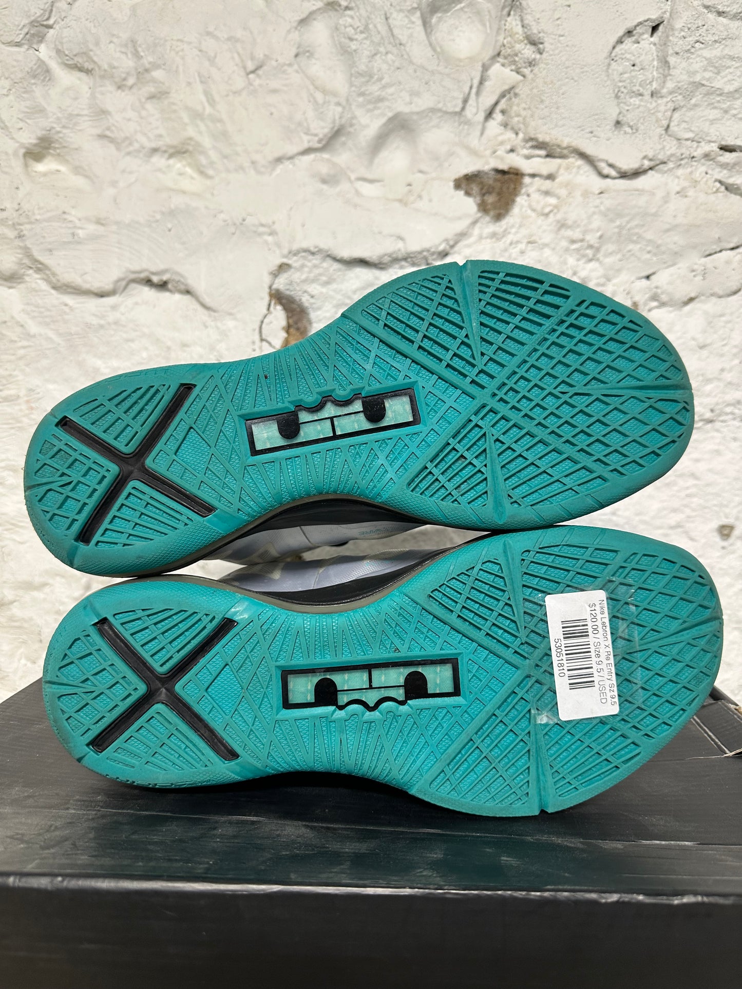 Nike Lebron X Re Entry Sz 9.5