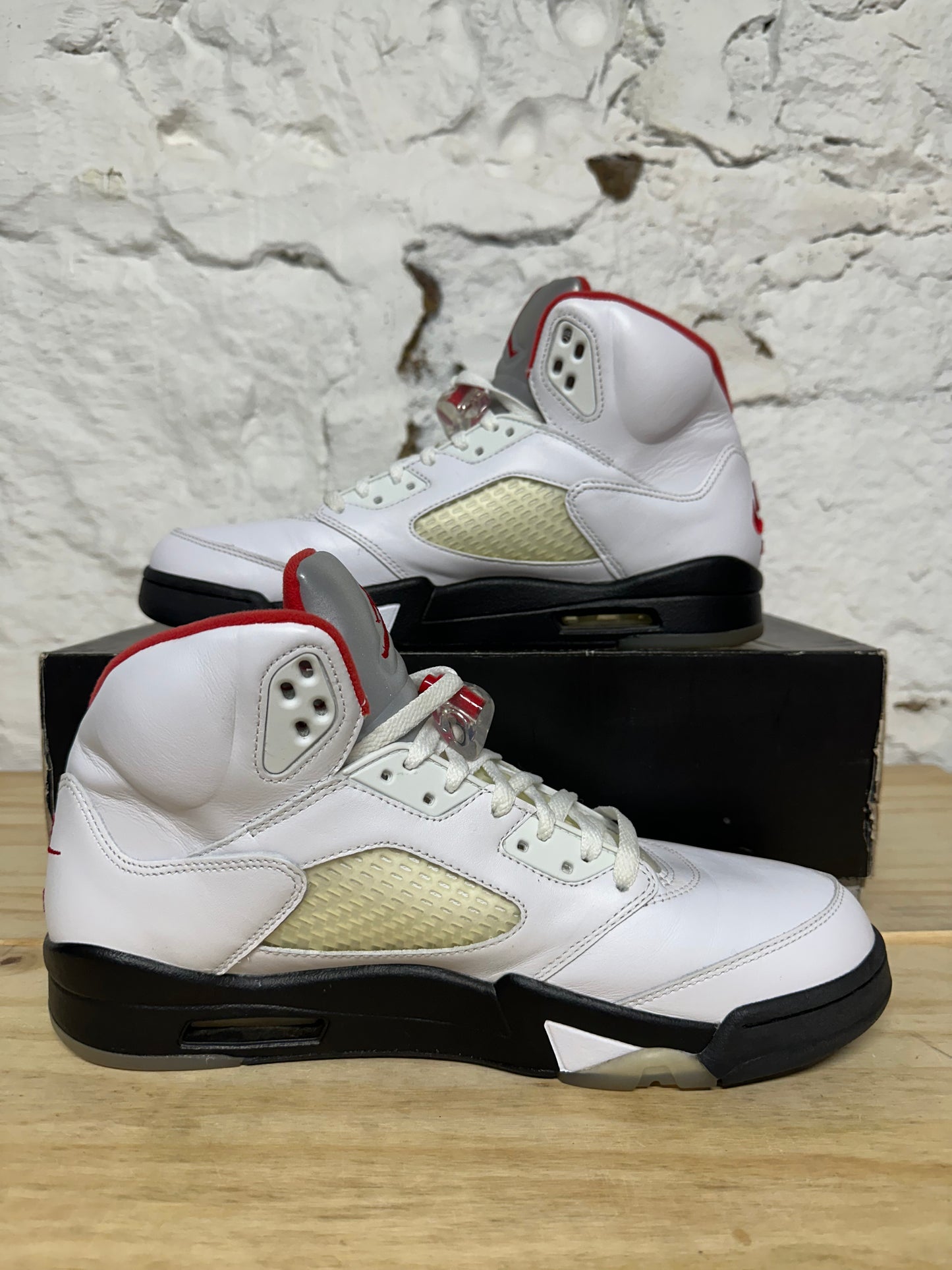 Air Jordan 5 Fire Red Silver Tongue Sz 11