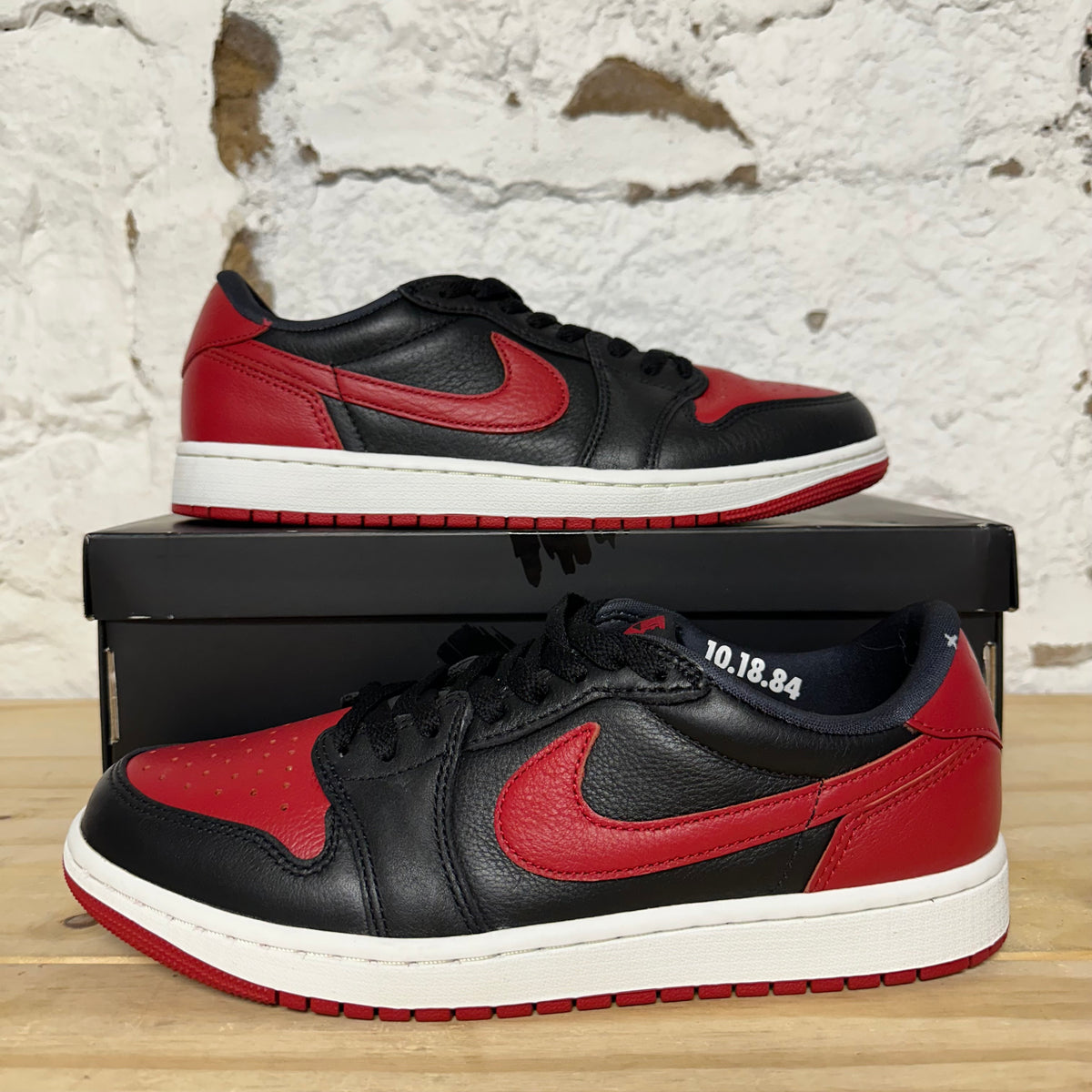 Air Jordan 1 Low Banned Sz 9