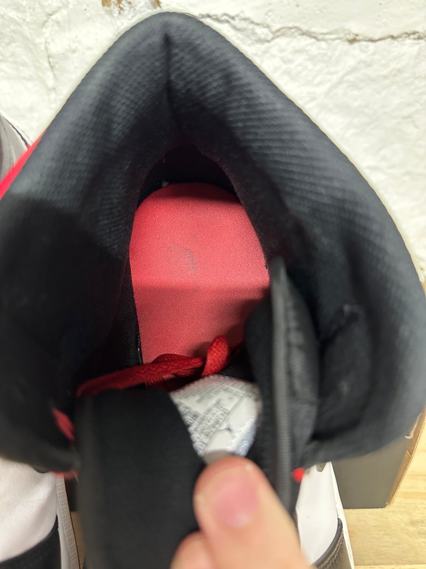 Air Jordan 1 Mid Gym Red Black Toe Sz 13