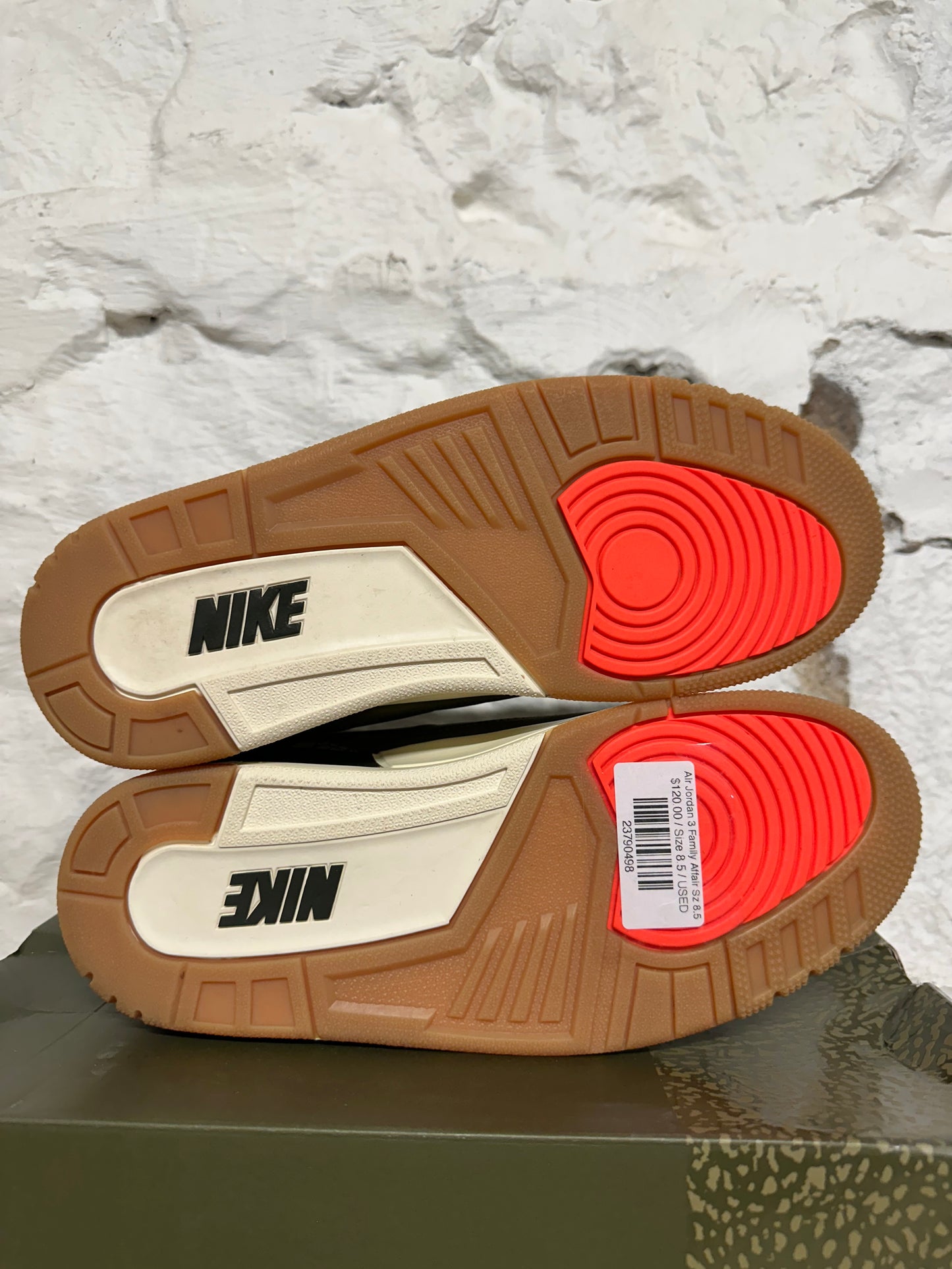 Air Jordan 3 Family Affair Sz 8.5