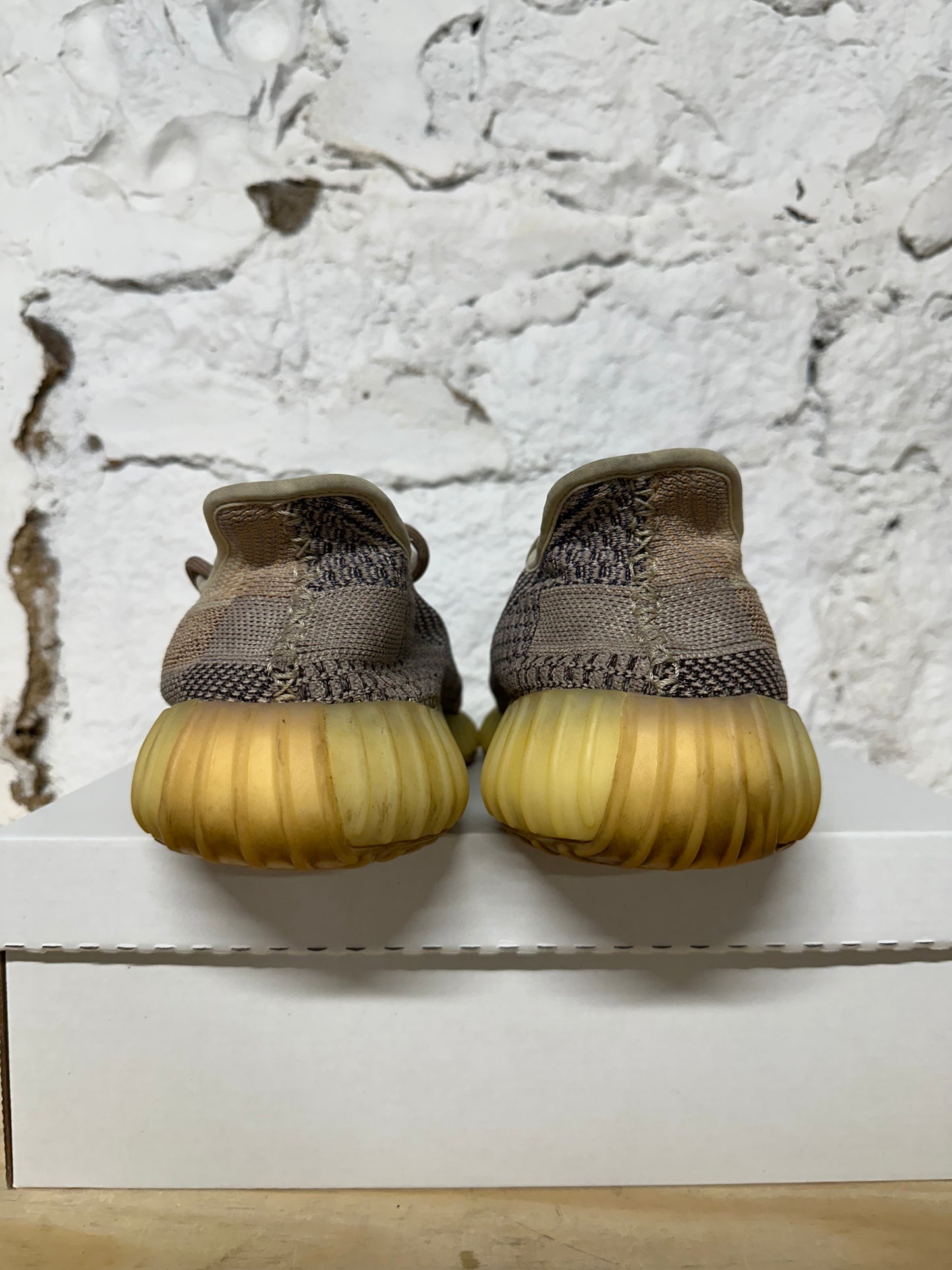Yeezy 350 V2 Ash Pearl Sz 10