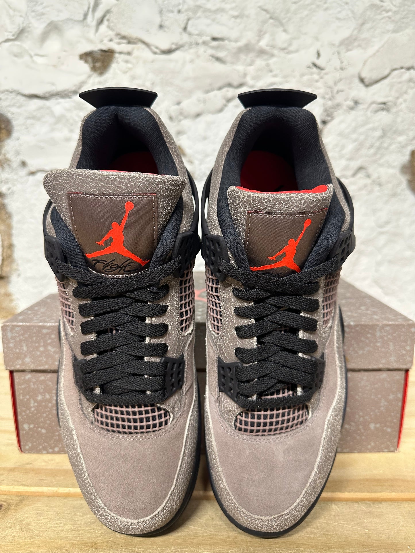 Air Jordan 4 Taupe Haze Sz 10 DS