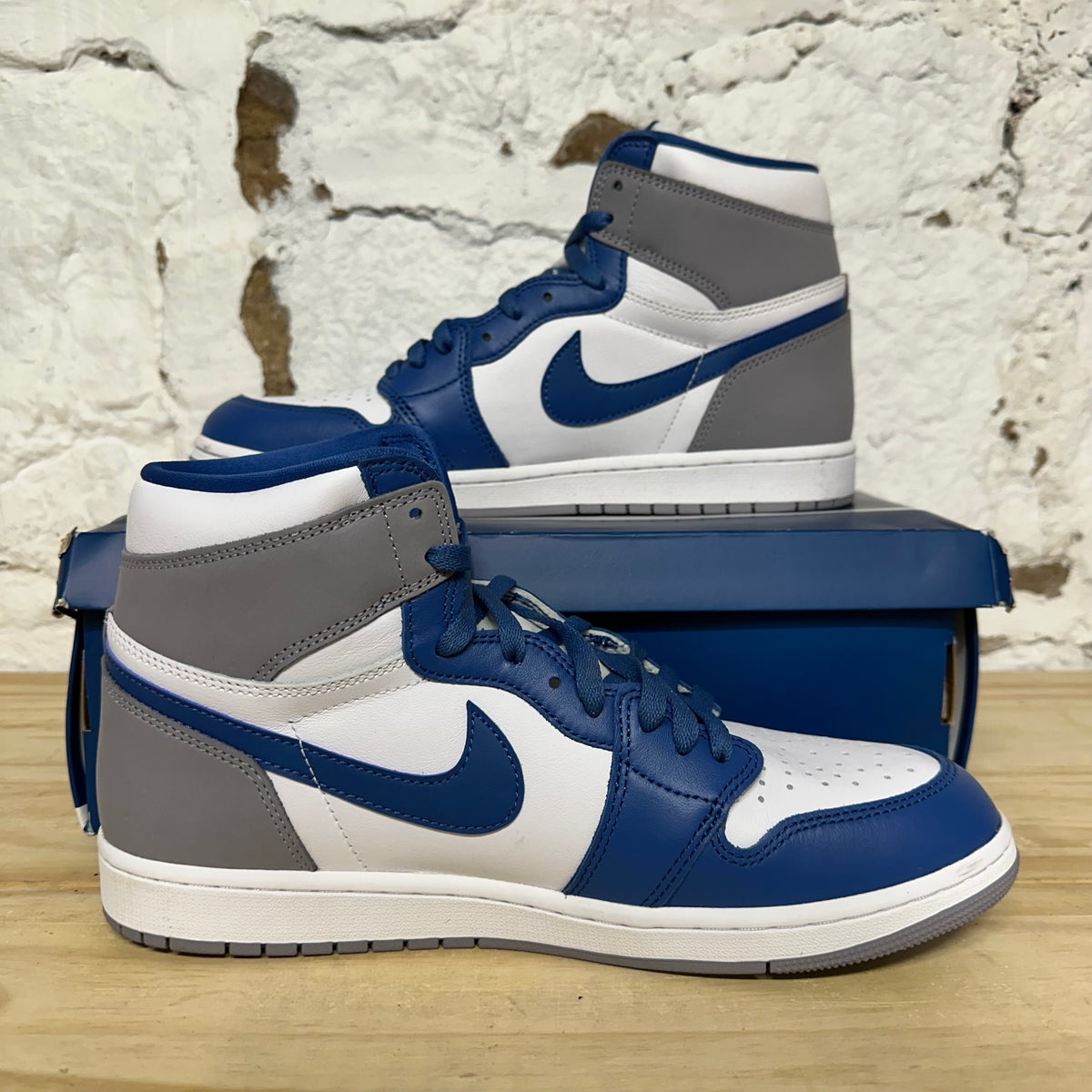Air Jordan 1 High True Blue Sz 11.5 DS