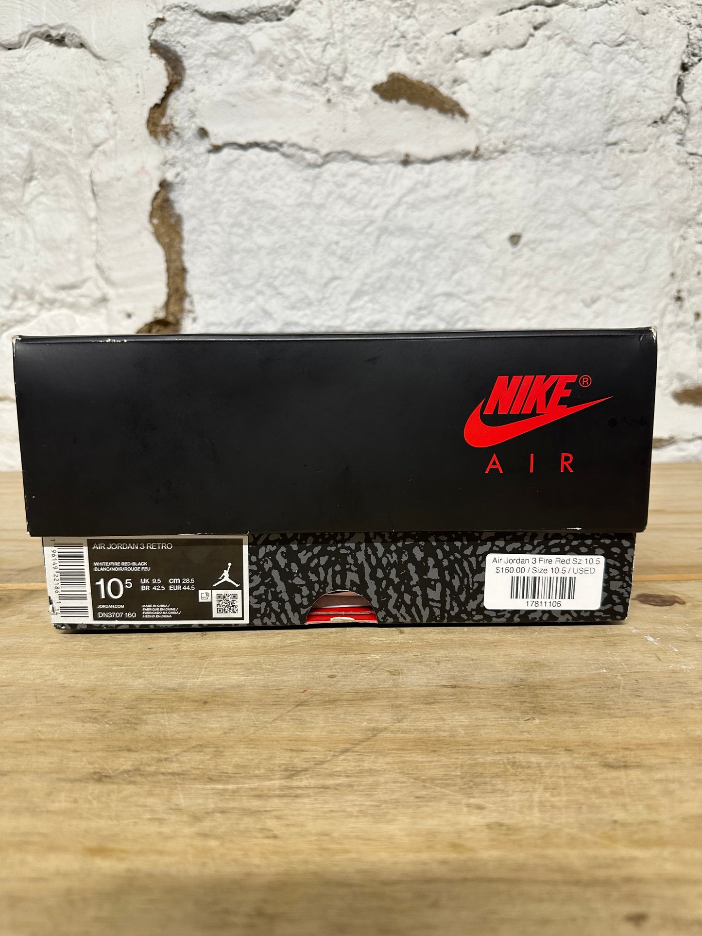 Air Jordan 3 Fire Red Sz 10.5