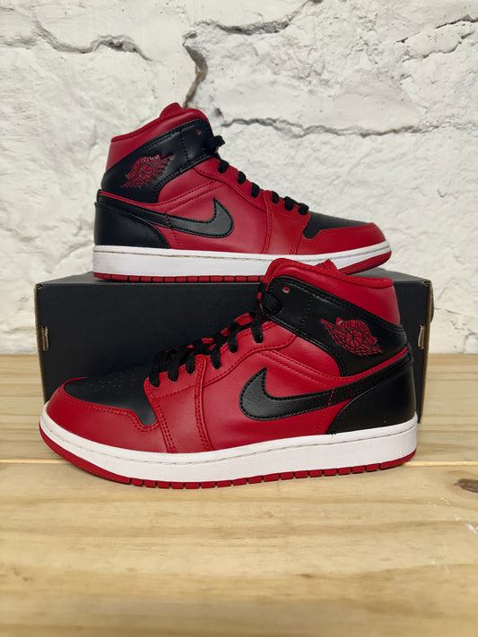 Air Jordan 1 Mid Reverse Bred Sz 7