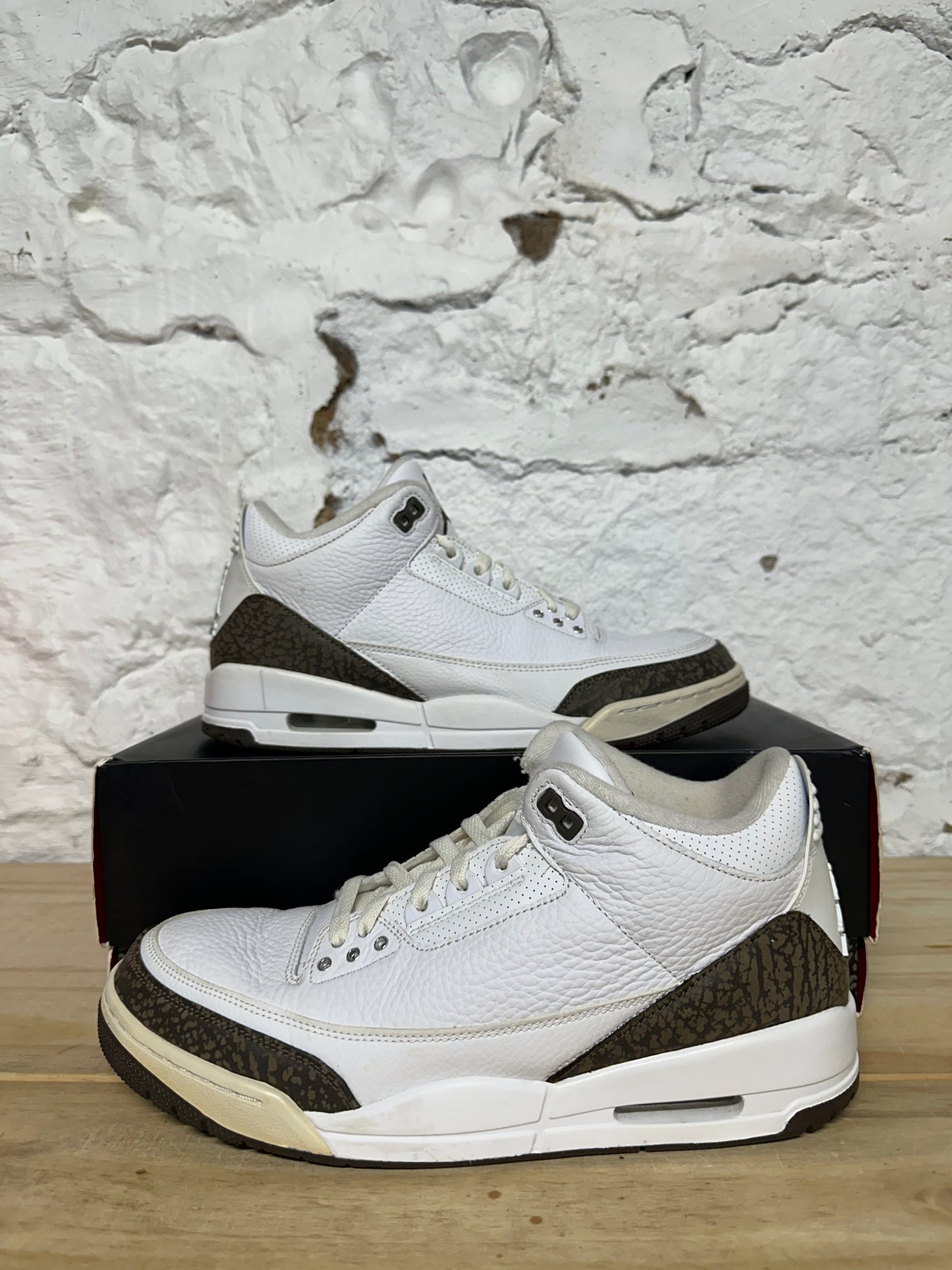 Air Jordan 3 Mocha Sz 10.5
