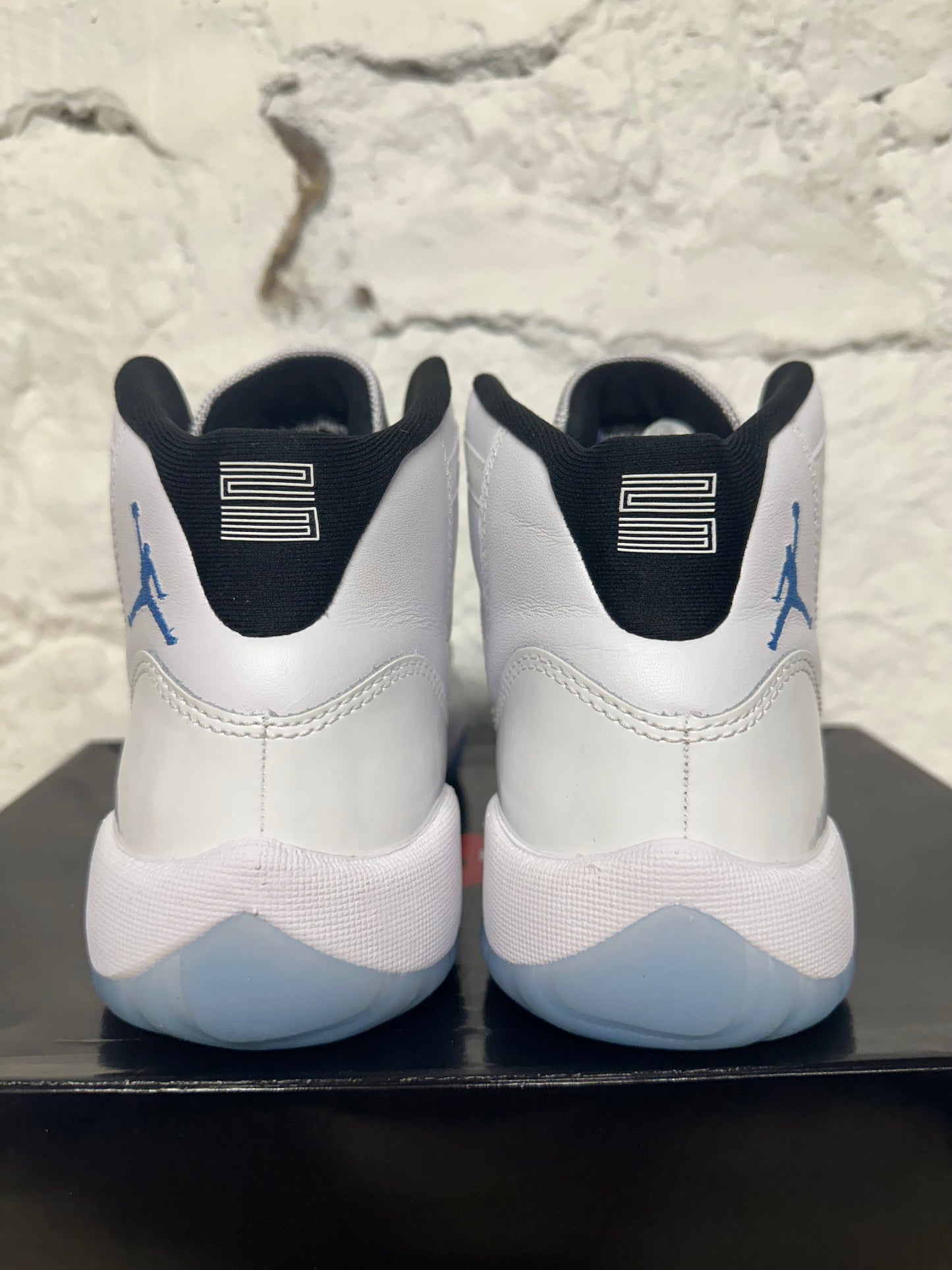 Air Jordan 11 High Legend Blue Sz 7Y