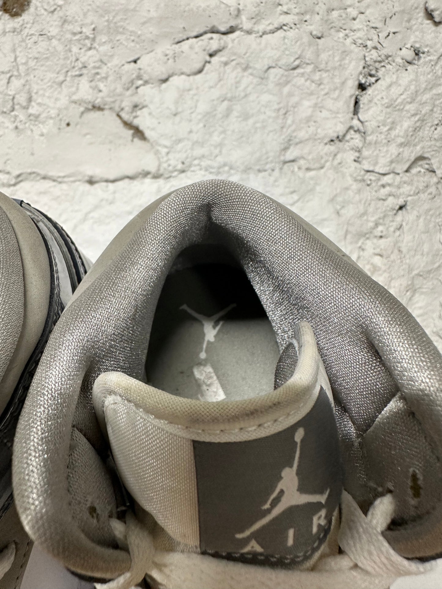 Air Jordan 1 Mid Cool Grey Sz 7Y