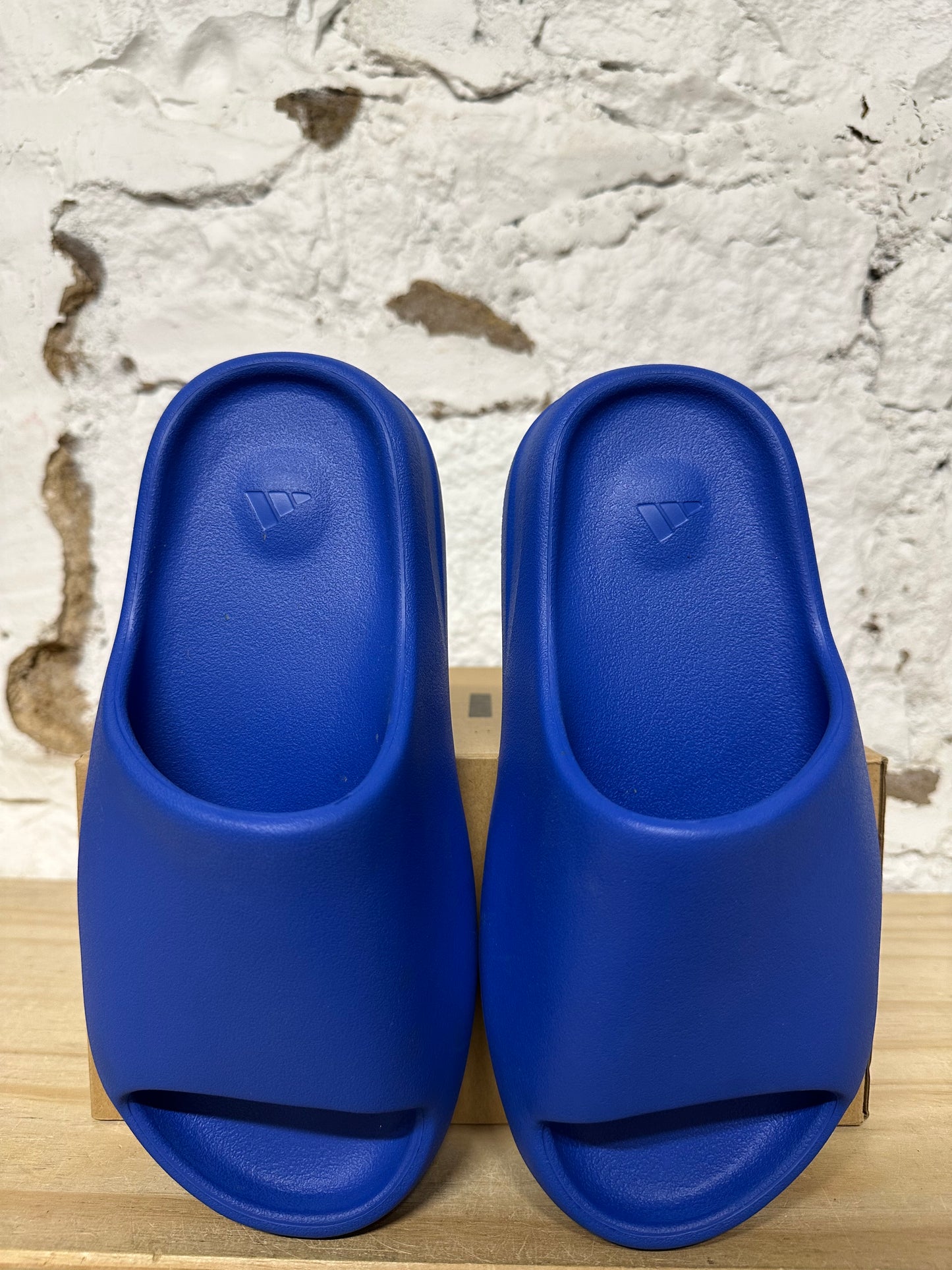 Yeezy Slide Azure Sz 6