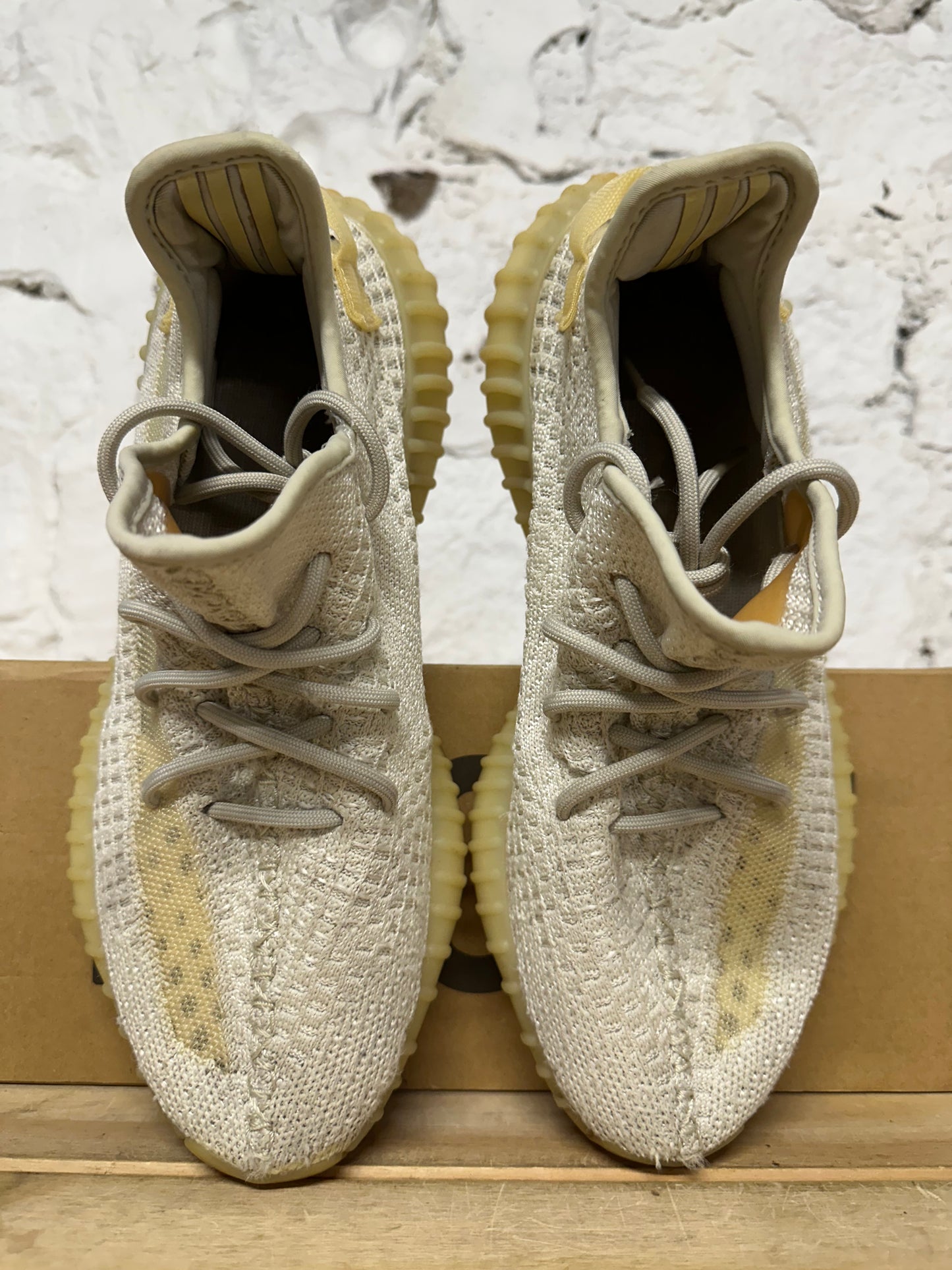 Yeezy 350 V2 Light Sz 9