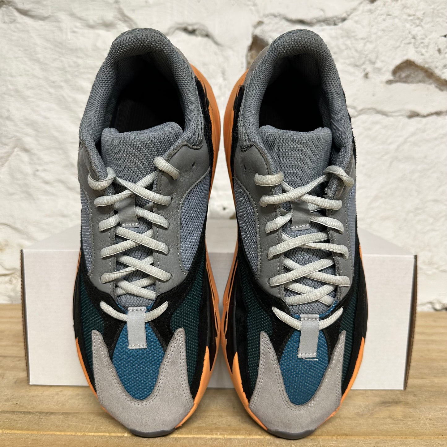 Yeezy 700 Wash Orange Sz 10.5