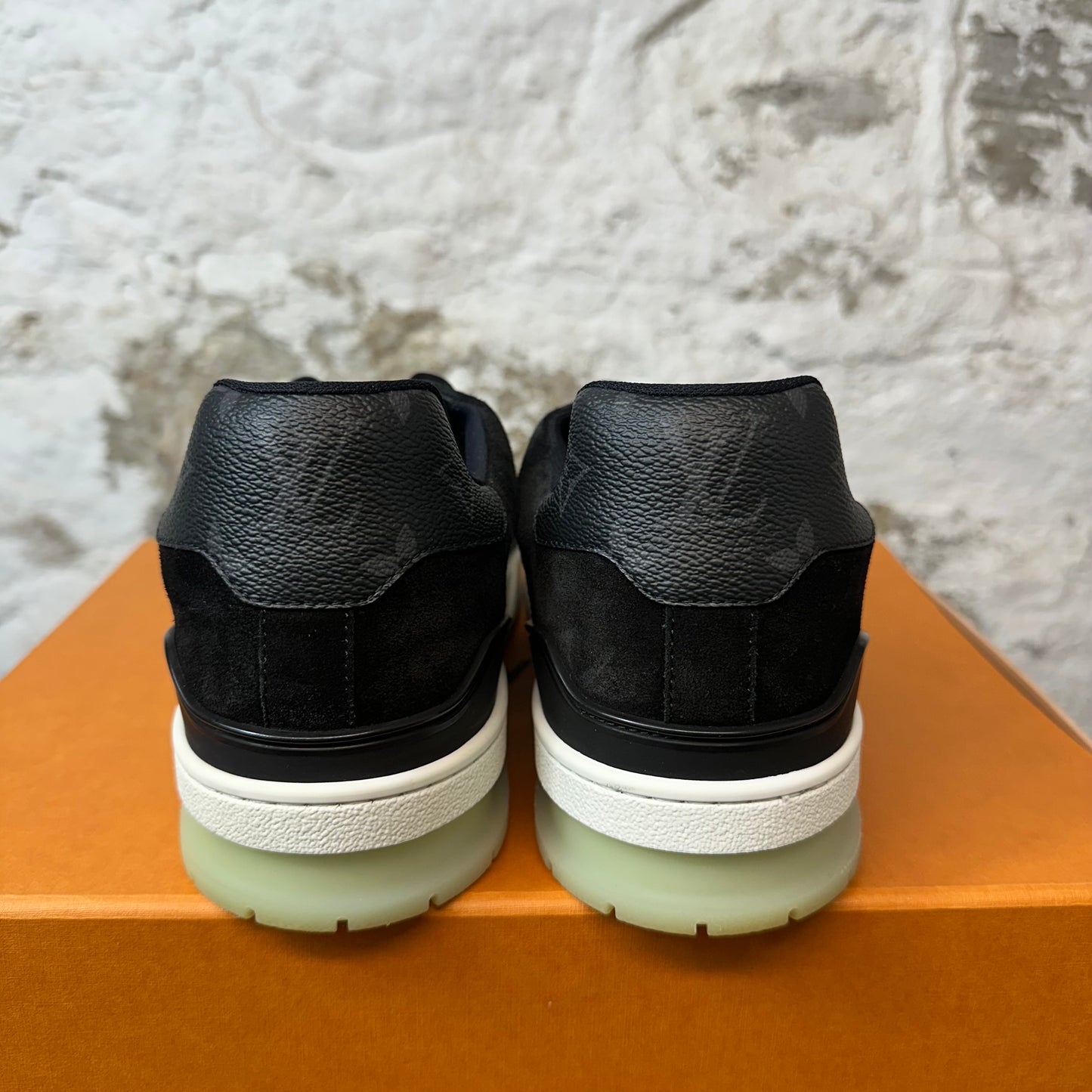 Louis Vuitton Damier Graphite Trainer Sz 11.5 (10LV)